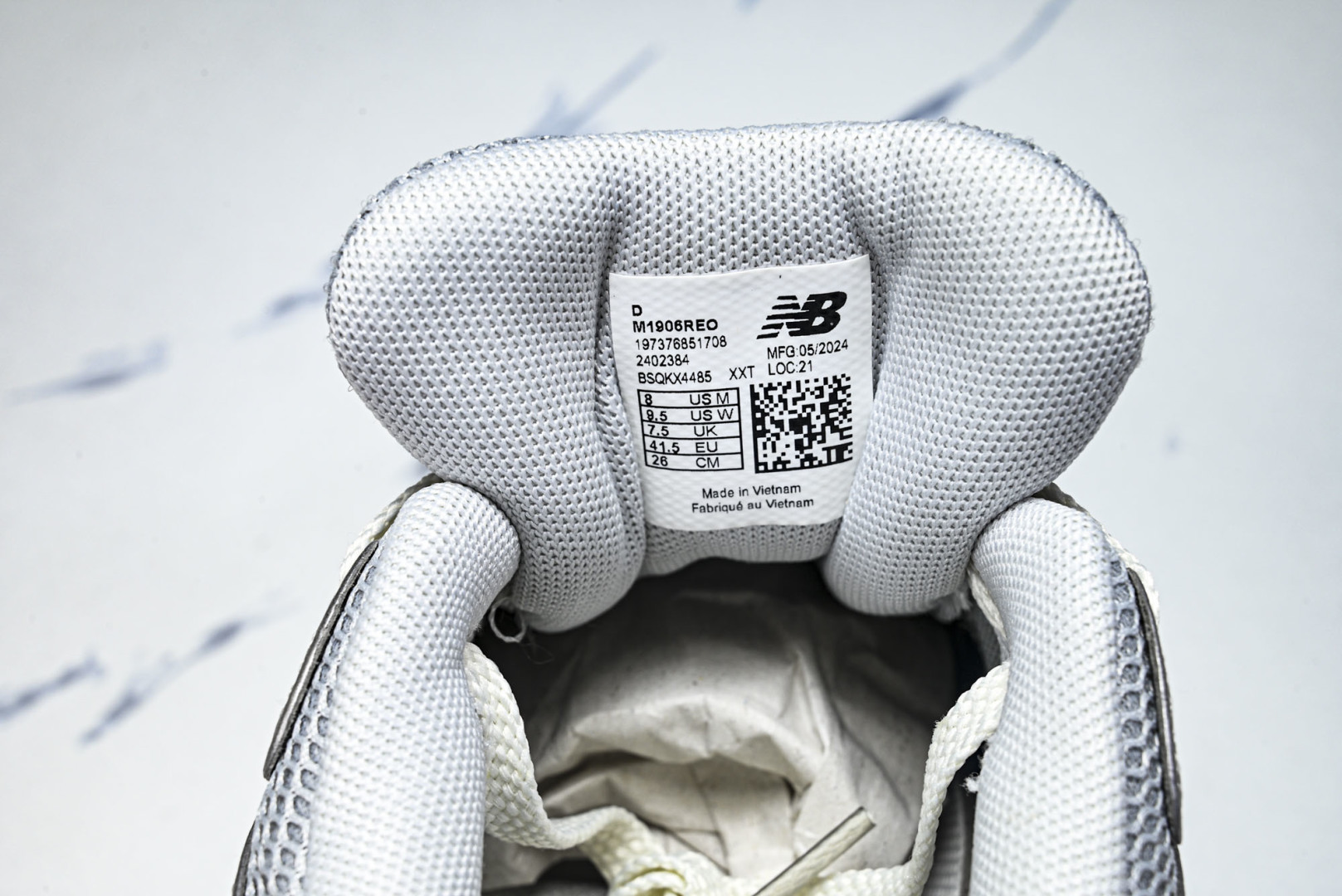 New Balance U1906系列 拼接网面透气跑步鞋运动鞋银灰蓝 M1906REO 尺码：36 3