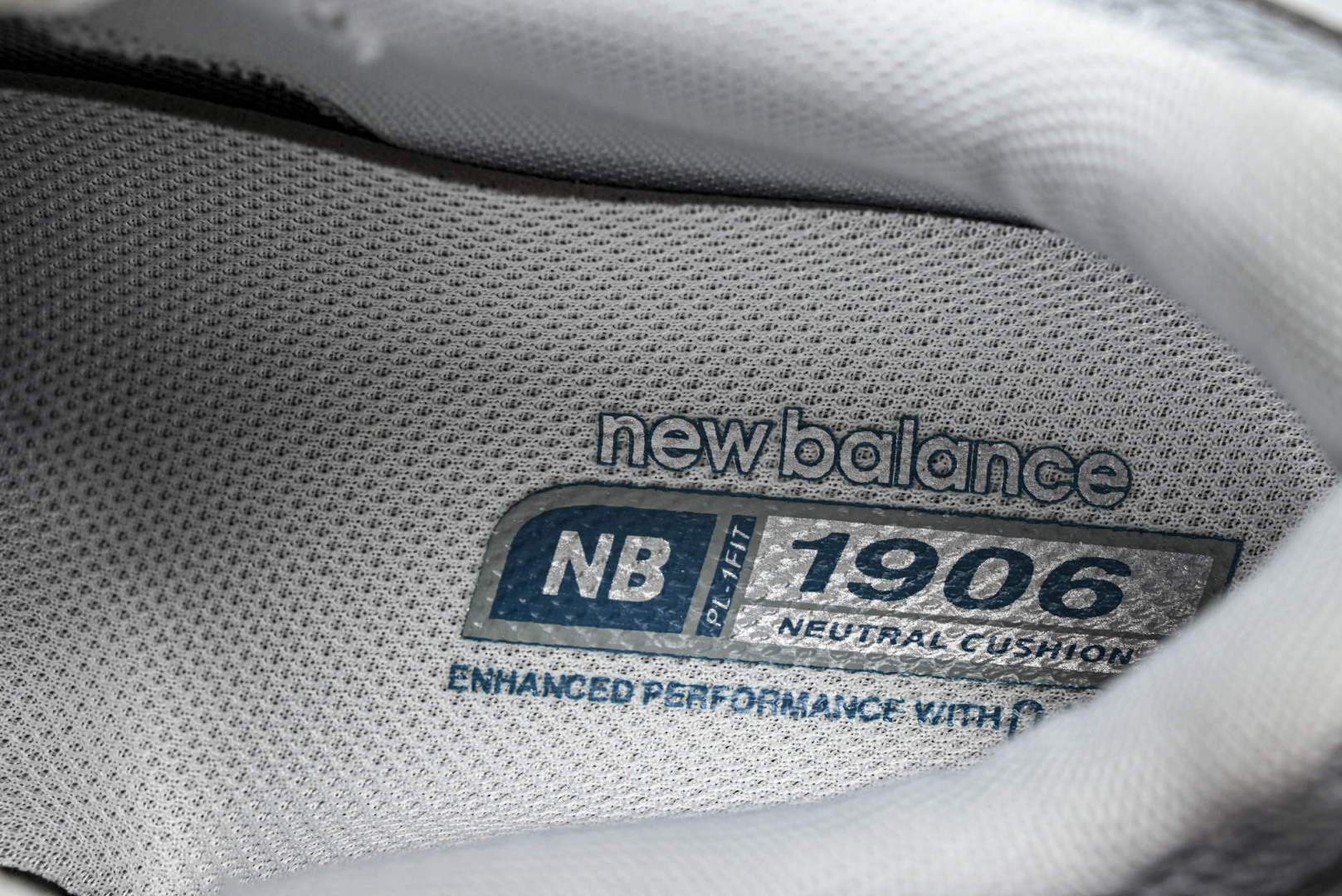 New Balance U1906系列 拼接网面透气跑步鞋运动鞋银灰蓝 M1906REO 尺码：36 3