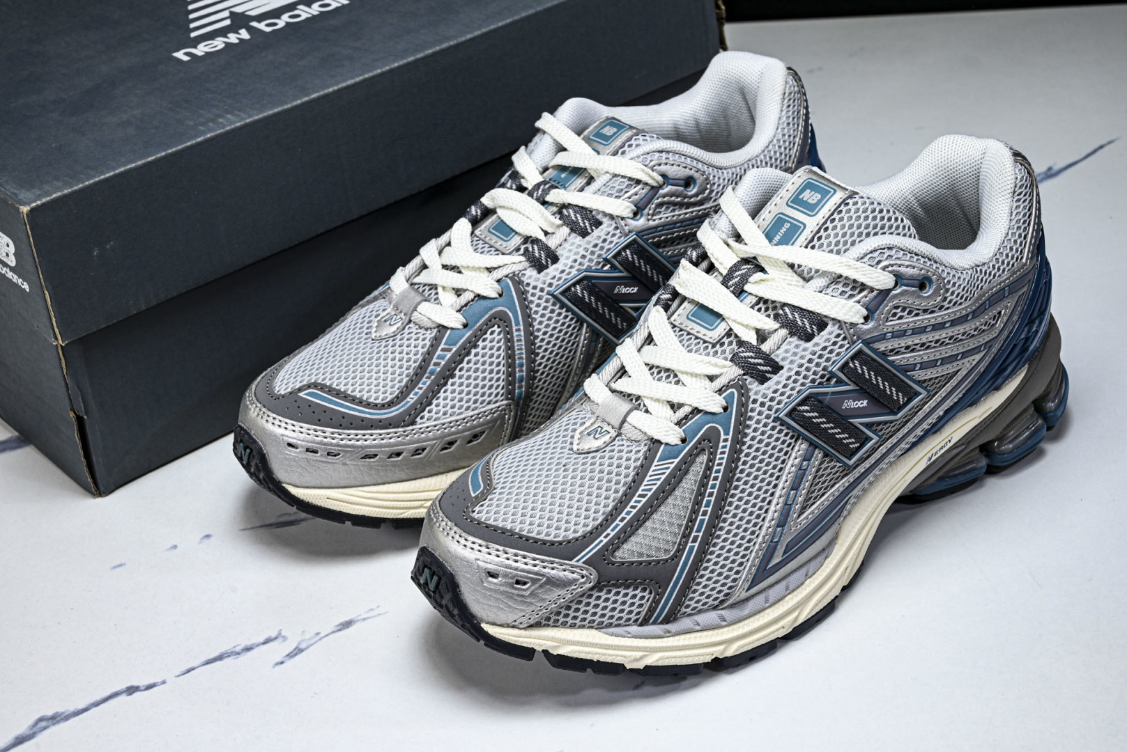 New Balance U1906系列 拼接网面透气跑步鞋运动鞋银灰蓝 M1906REO 尺码：36 3