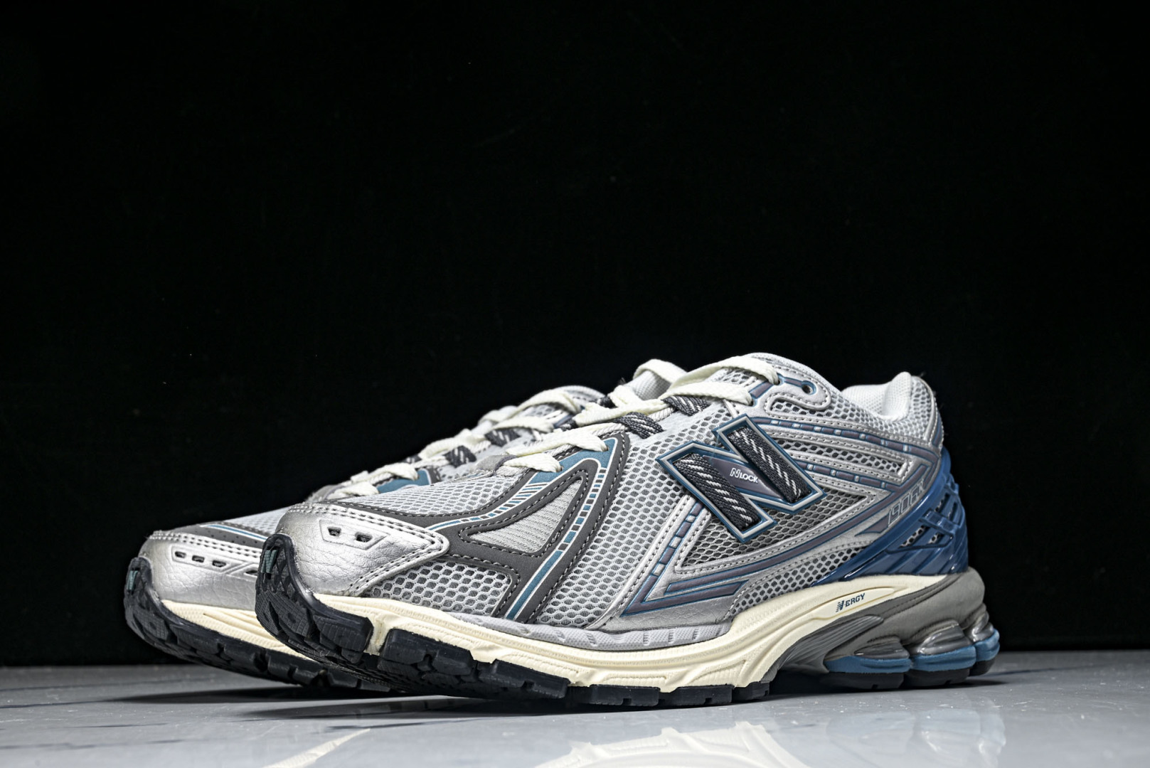 New Balance U1906系列 拼接网面透气跑步鞋运动鞋银灰蓝 M1906REO 尺码：36 3