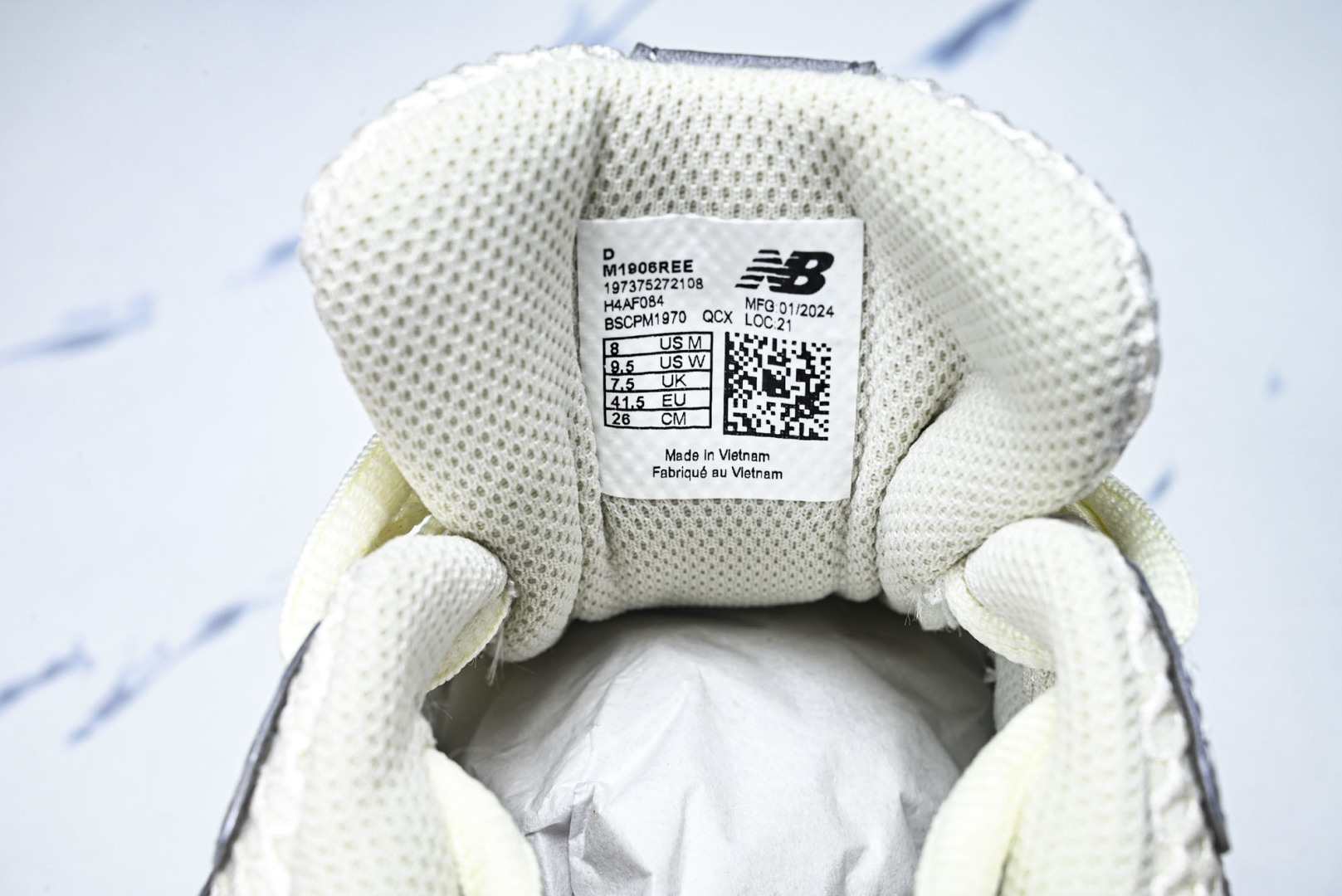 New Balance U1906系列 拼接网面透气跑步鞋运动鞋银灰色 M19O6REE 尺码：36 3