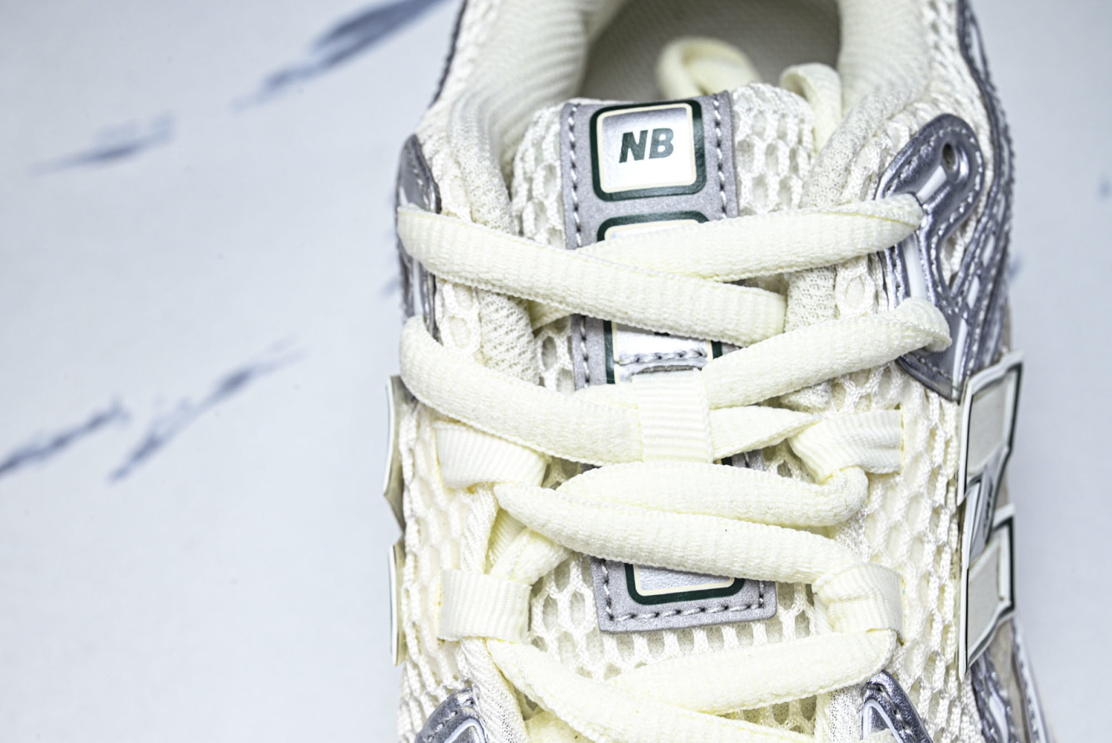 New Balance U1906系列 拼接网面透气跑步鞋运动鞋银灰色 M19O6REE 尺码：36 3