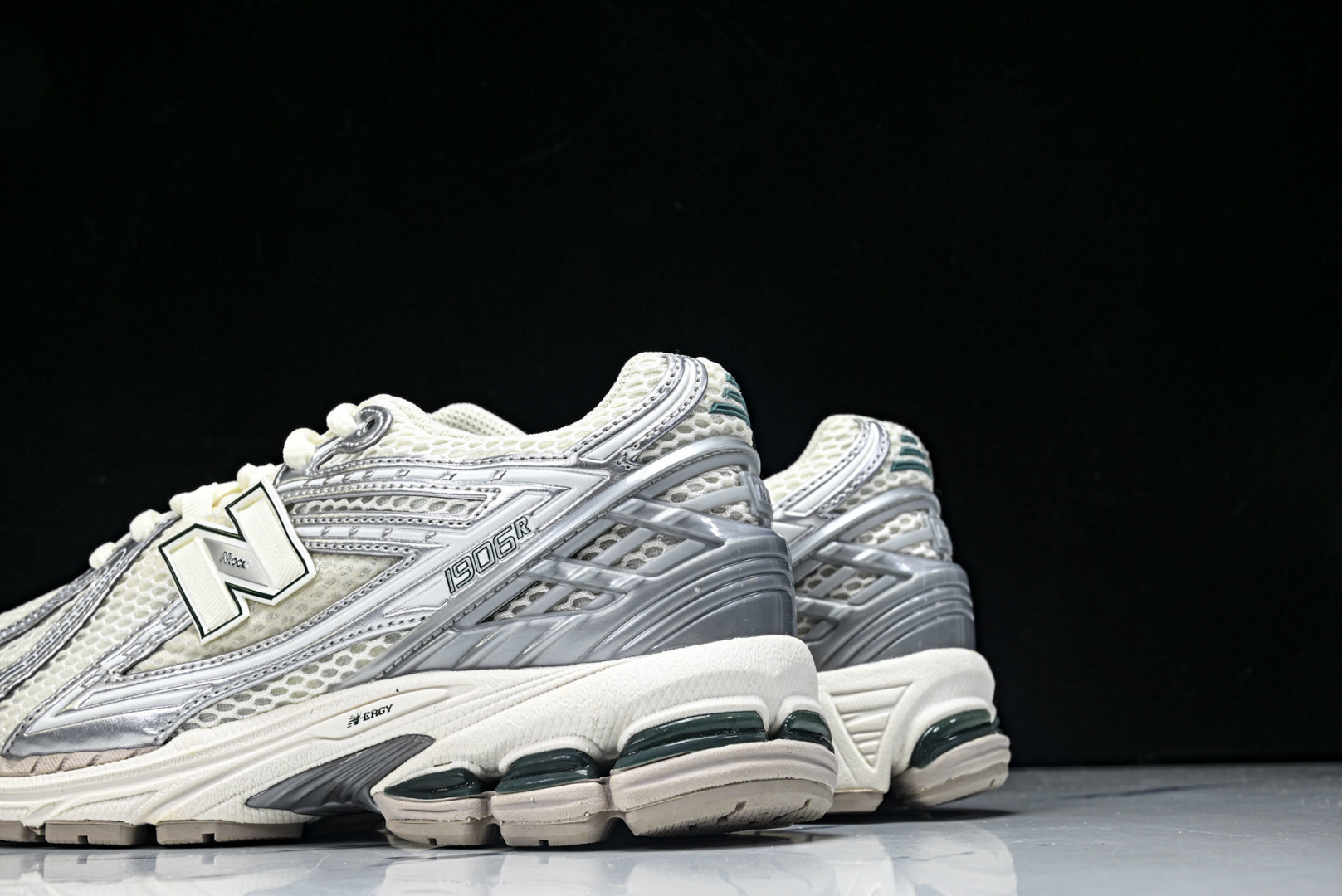 New Balance U1906系列 拼接网面透气跑步鞋运动鞋银灰色 M19O6REE 尺码：36 3