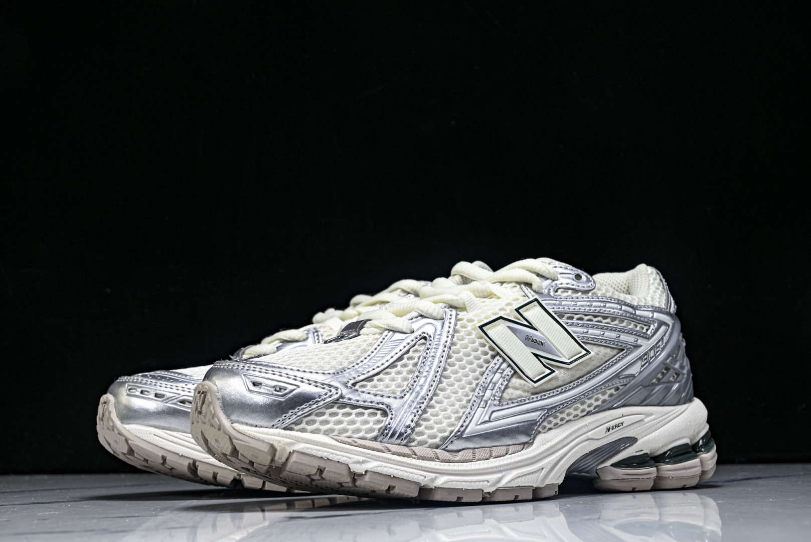 New Balance U1906系列 拼接网面透气跑步鞋运动鞋银灰色 M19O6REE 尺码：36 3