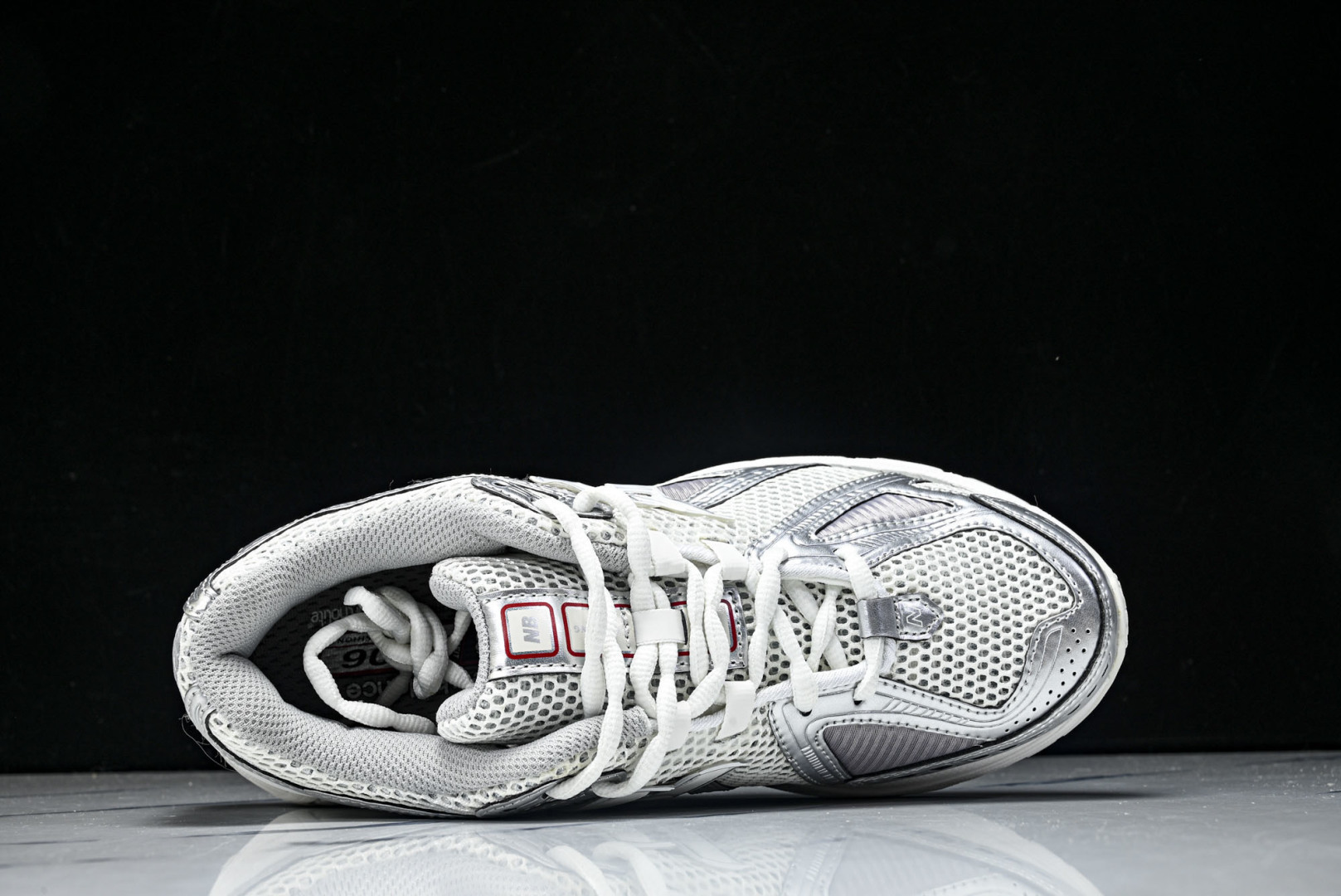 New Balance U1906系列 拼接网面透气跑步鞋运动鞋银色 M1906RCB 尺码：36 37