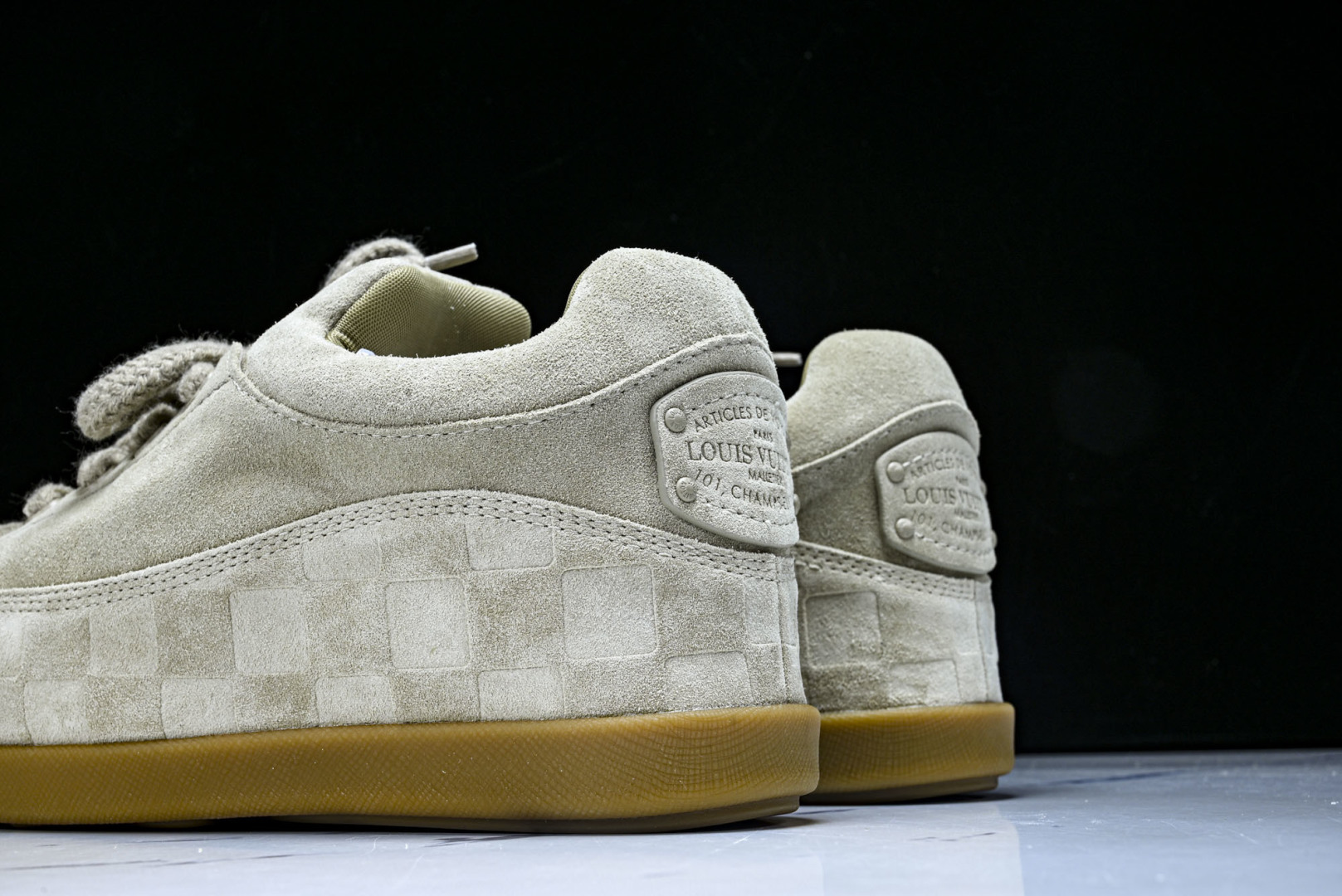 驴牌LV 尺码39-45纯原版出品-LV 路易威登男士休闲鞋麂皮小牛皮Damier图案防滑新休闲鞋1AI