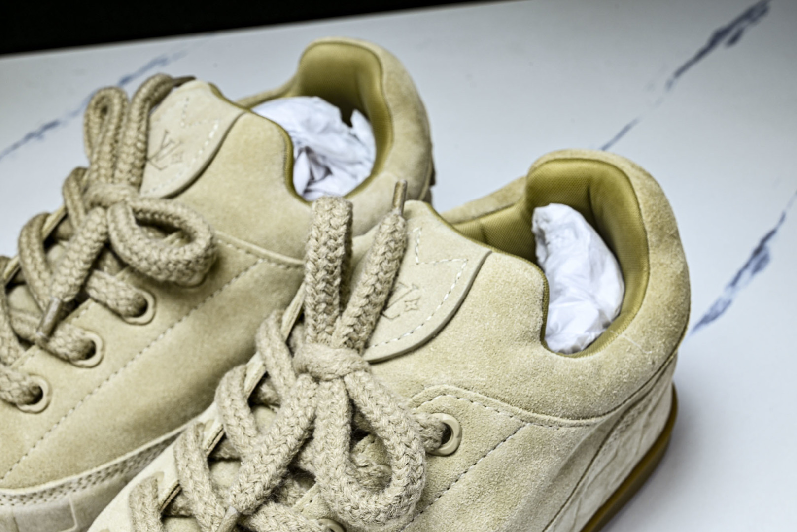 驴牌LV 尺码39-45纯原版出品-LV 路易威登男士休闲鞋麂皮小牛皮Damier图案防滑新休闲鞋1AI