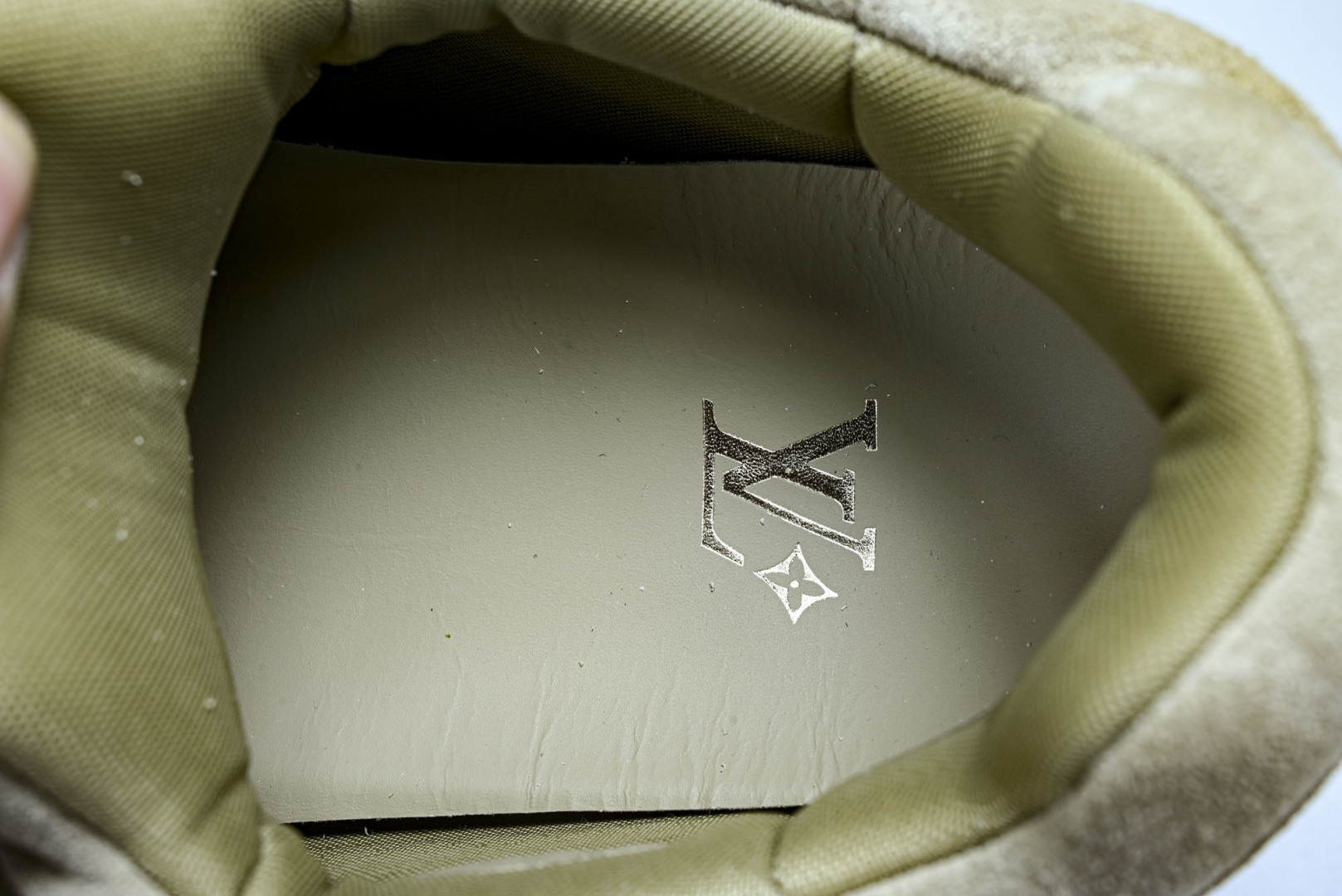 驴牌LV 尺码39-45纯原版出品-LV 路易威登男士休闲鞋麂皮小牛皮Damier图案防滑新休闲鞋1AI