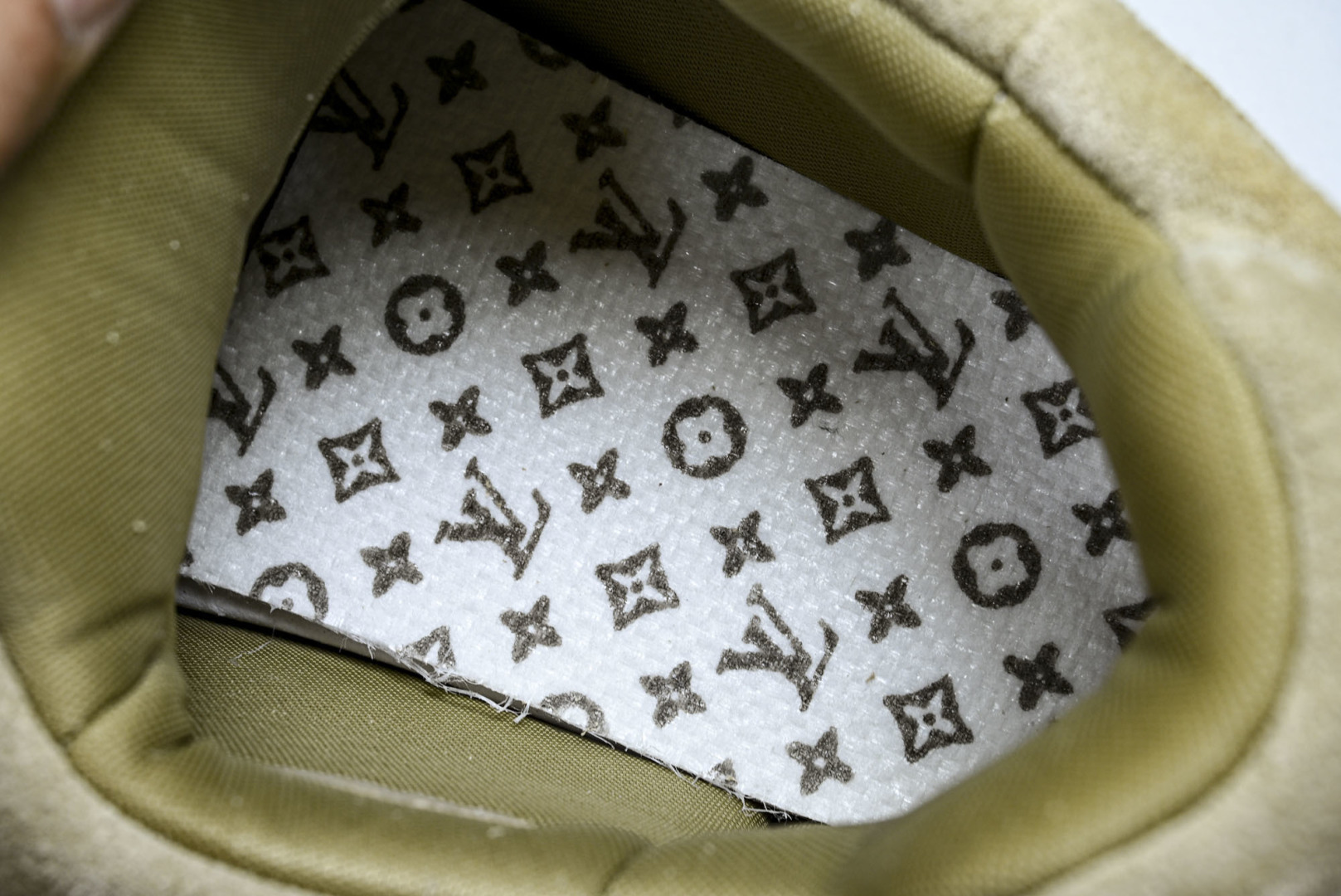 驴牌LV 尺码39-45纯原版出品-LV 路易威登男士休闲鞋麂皮小牛皮Damier图案防滑新休闲鞋1AI