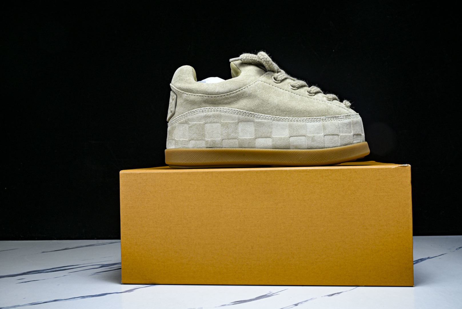 驴牌LV 尺码39-45纯原版出品-LV 路易威登男士休闲鞋麂皮小牛皮Damier图案防滑新休闲鞋1AI