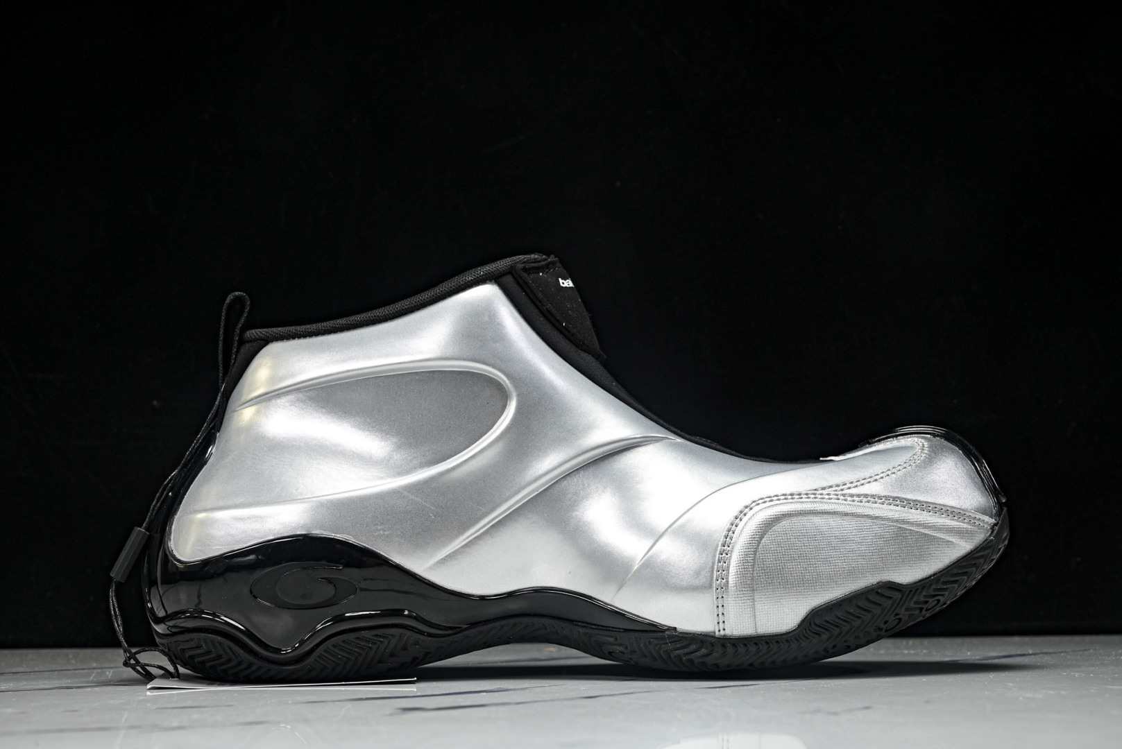 巴黎 尺码:35-46纯原版出品巴黎世家篮球鞋男士缓震支撑贴合防滑 黑银色 WBKBM8010 YZ00