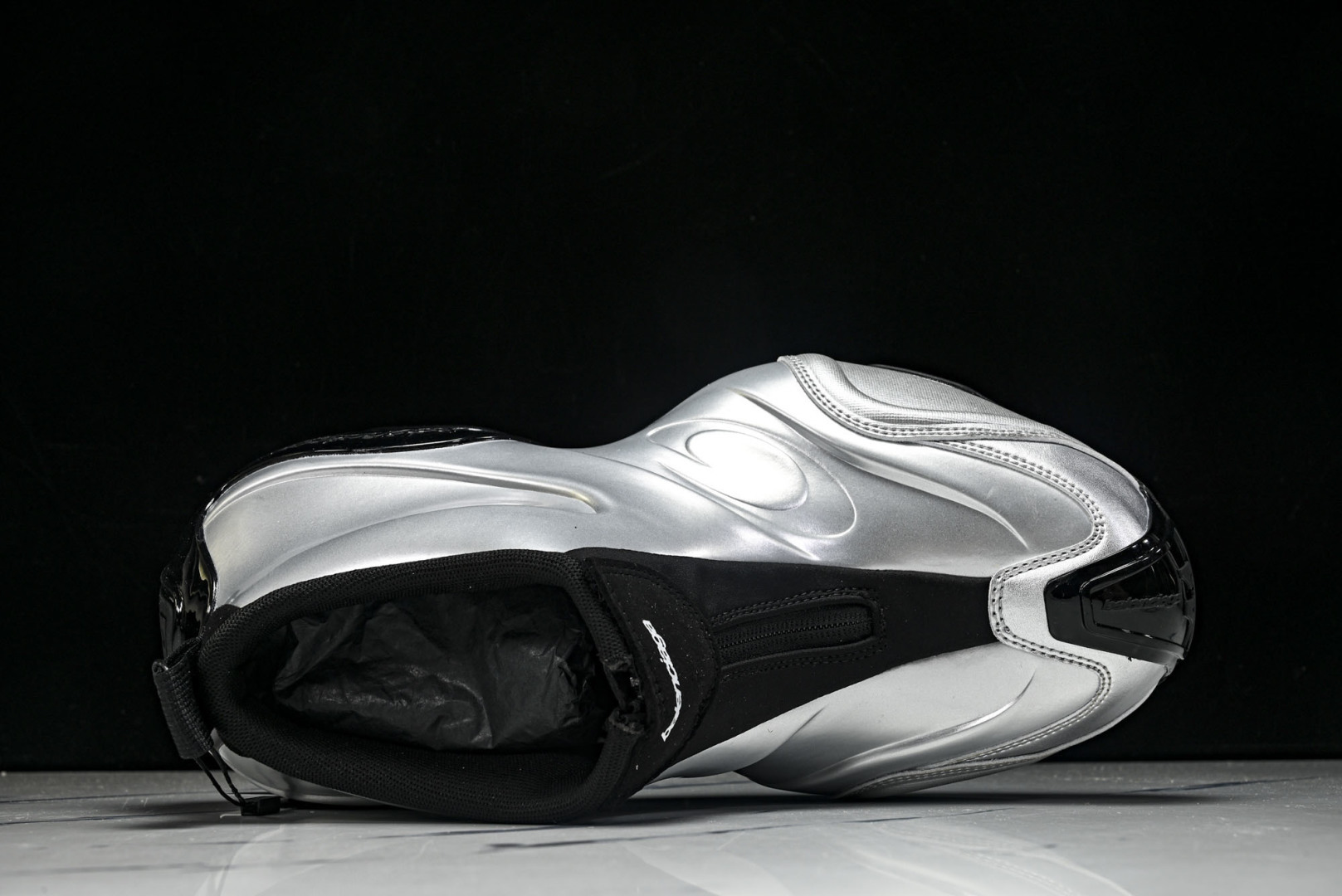 巴黎 尺码:35-46纯原版出品巴黎世家篮球鞋男士缓震支撑贴合防滑 黑银色 WBKBM8010 YZ00