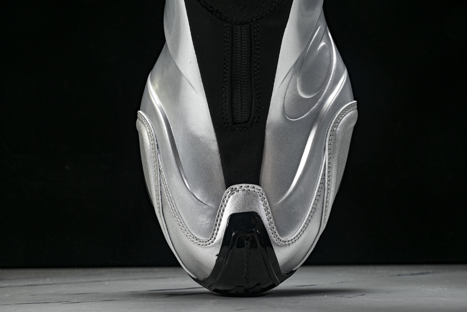 巴黎 尺码:35-46纯原版出品巴黎世家篮球鞋男士缓震支撑贴合防滑 黑银色 WBKBM8010 YZ00