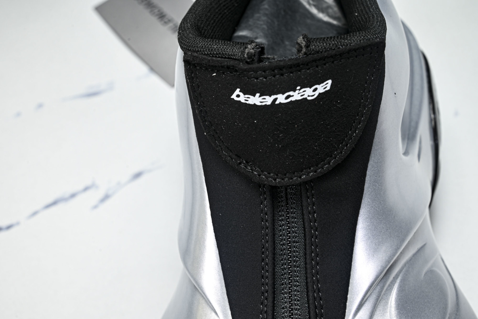 巴黎 尺码:35-46纯原版出品巴黎世家篮球鞋男士缓震支撑贴合防滑 黑银色 WBKBM8010 YZ00