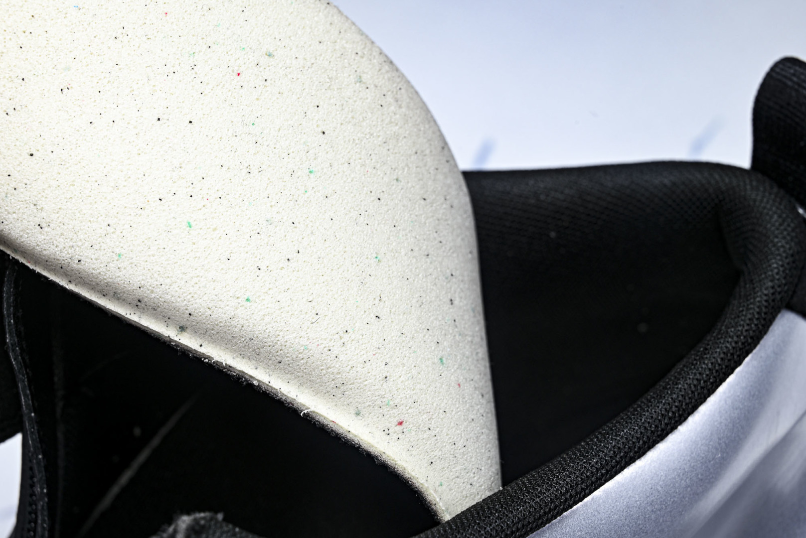 巴黎 尺码:35-46纯原版出品巴黎世家篮球鞋男士缓震支撑贴合防滑 黑银色 WBKBM8010 YZ00