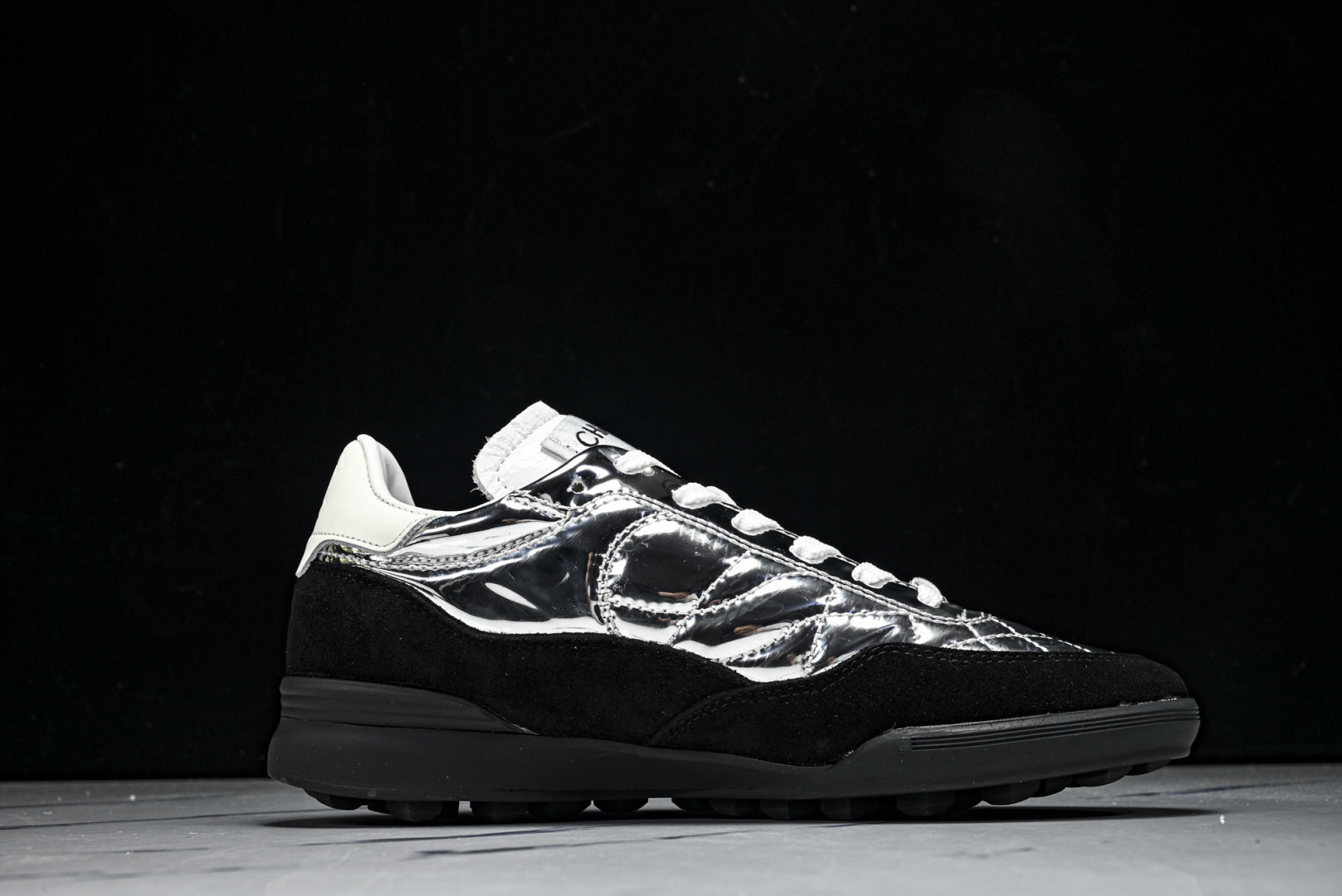 香奈儿 尺码35-40纯原版出品-chanel香奈儿女鞋25n 白银黑边色亮面系带德训运动鞋 YZ024