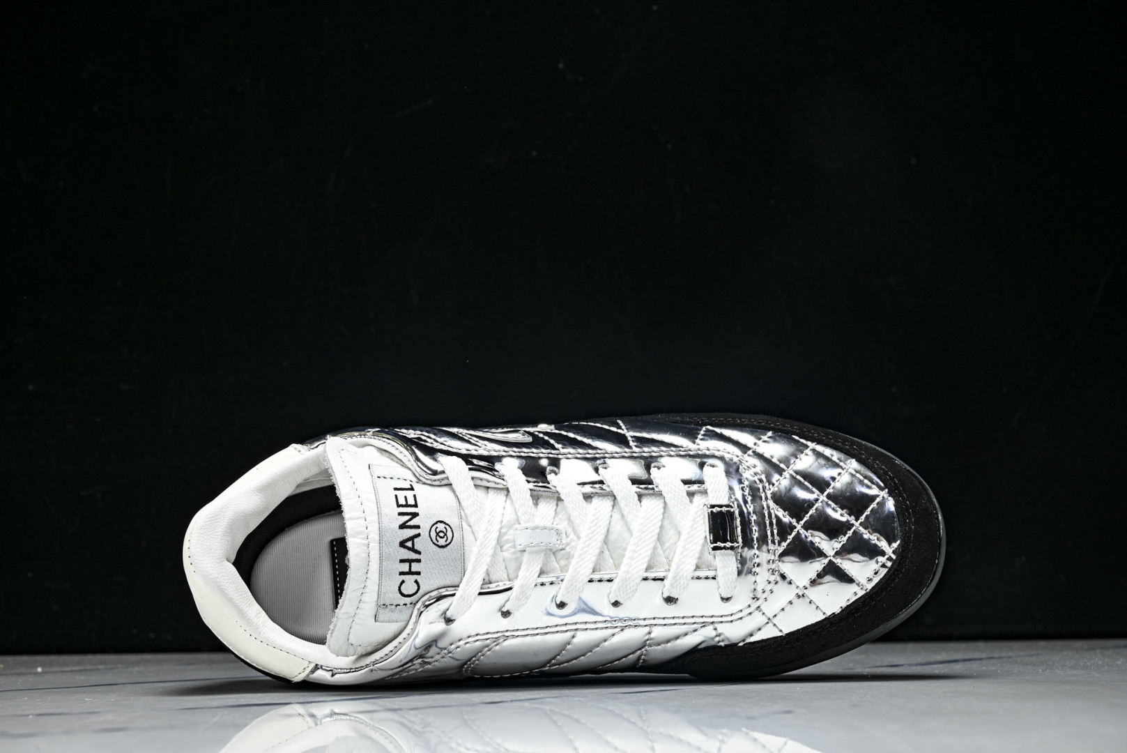 香奈儿 尺码35-40纯原版出品-chanel香奈儿女鞋25n 白银黑边色亮面系带德训运动鞋 YZ024