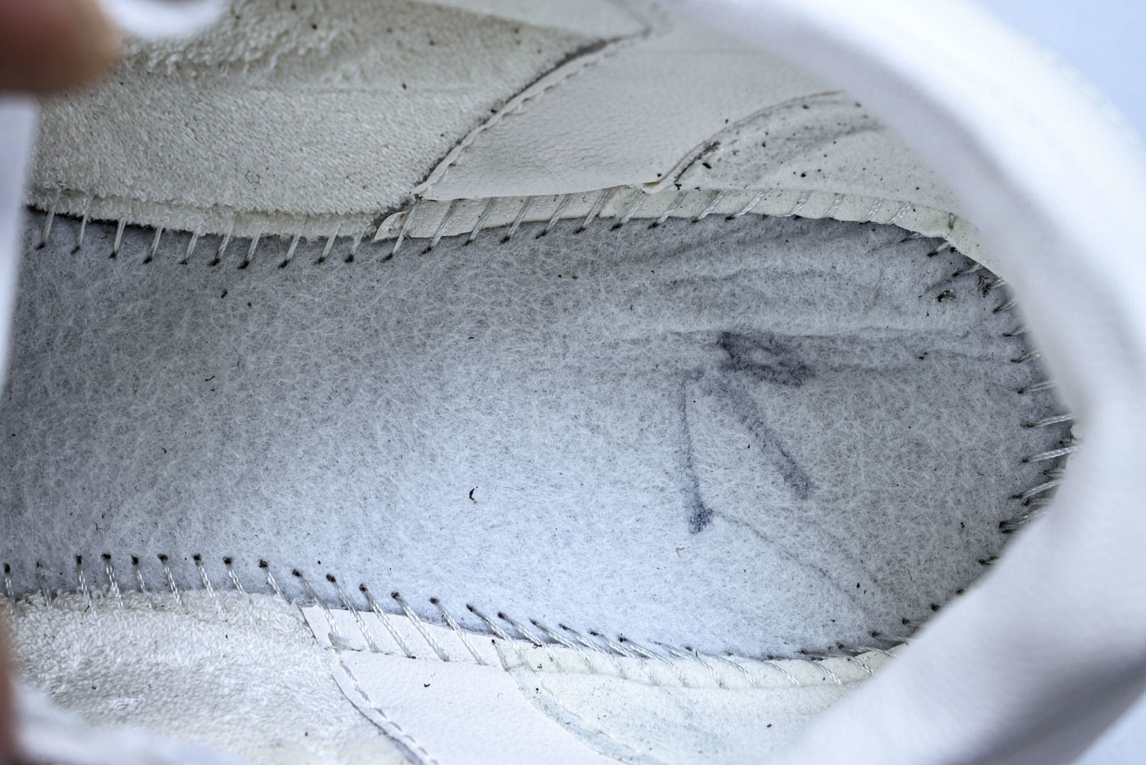 香奈儿 尺码35-40纯原版出品-chanel香奈儿女鞋25n 白银黑边色亮面系带德训运动鞋 YZ024