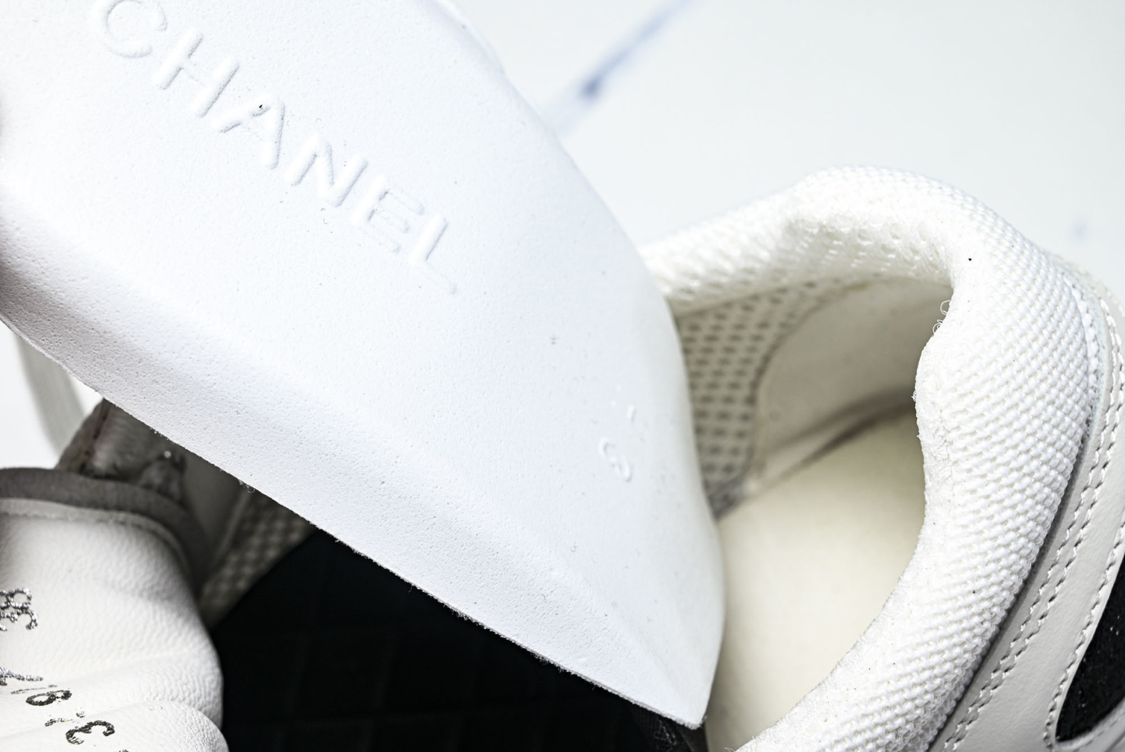 香奈儿 尺码35-40纯原版出品-Chanel香奈儿 25K新款 白色粗跟4cm百搭德训鞋运动鞋YZ02