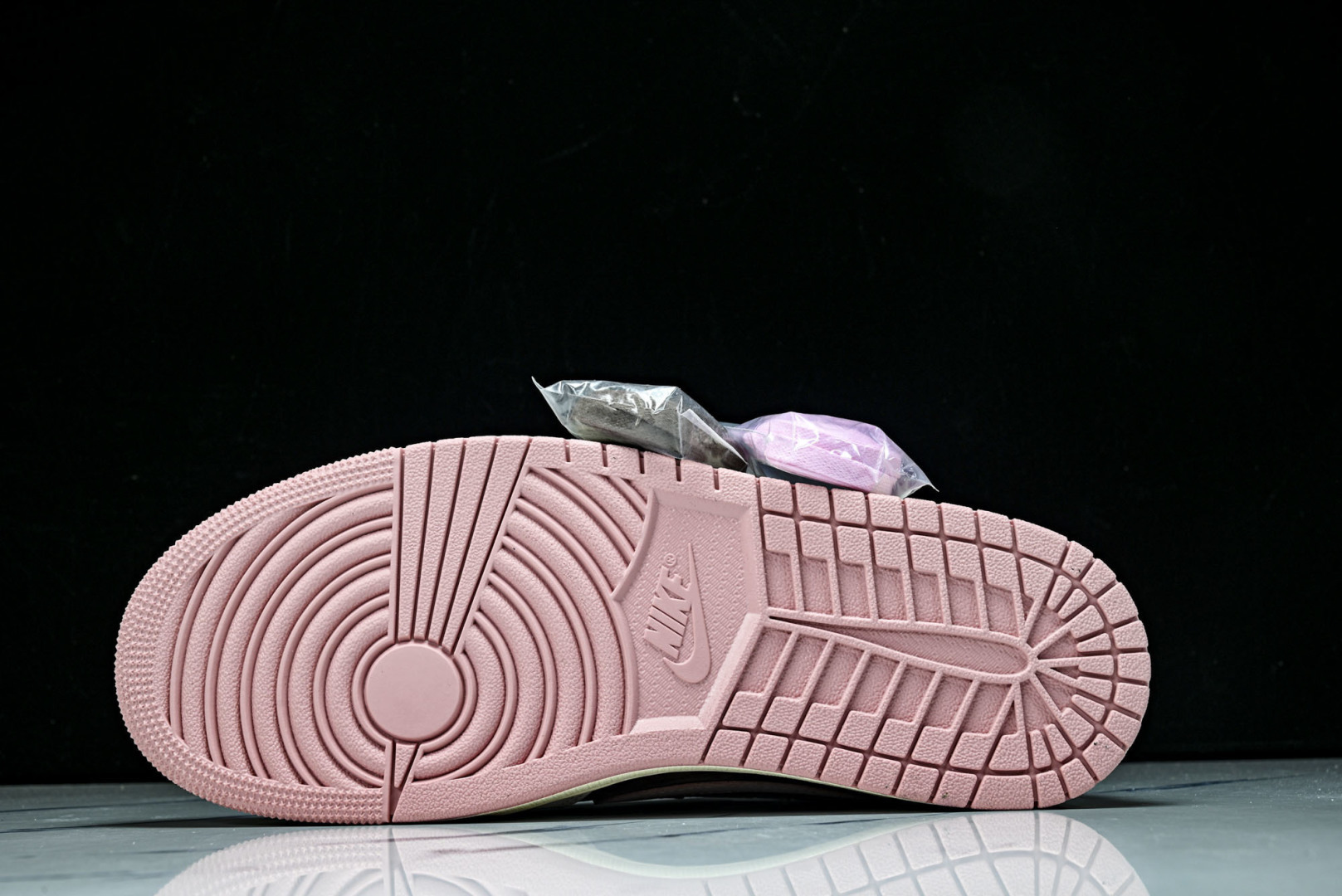 AJ Low低帮 尺码36-48.5纯原版出品-Travis Scott x Air Jordan 1 