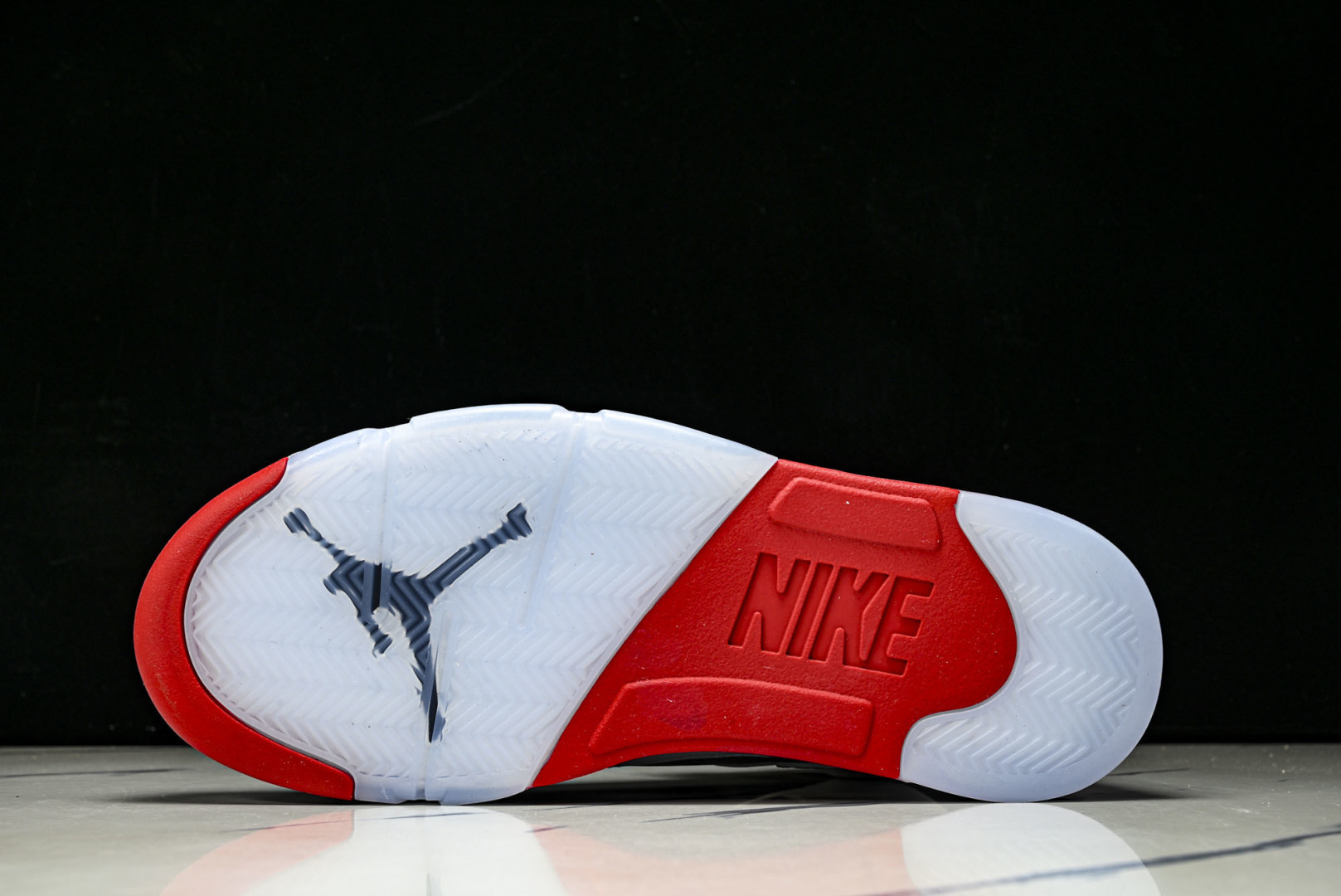 AJ5 尺码40.5-47.5纯原版出品-Air Jordan 5 Retro Fire Red Bla