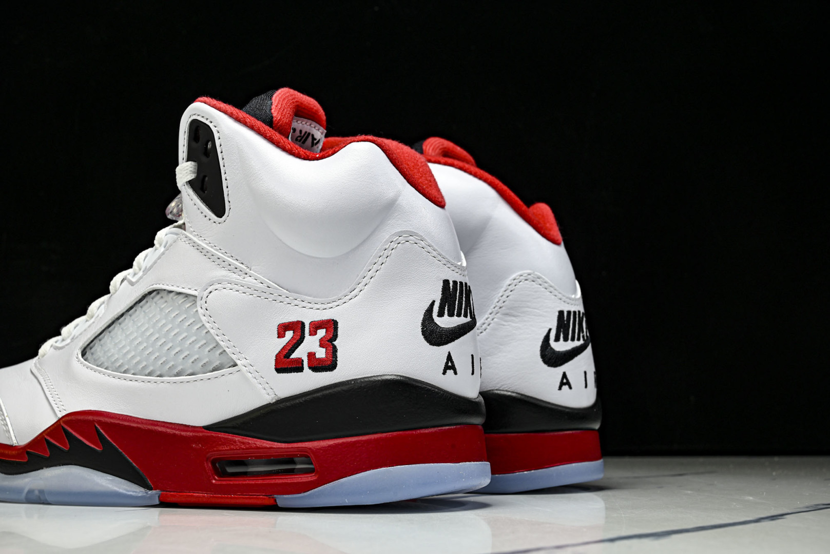 AJ5 尺码40.5-47.5纯原版出品-Air Jordan 5 Retro Fire Red Bla