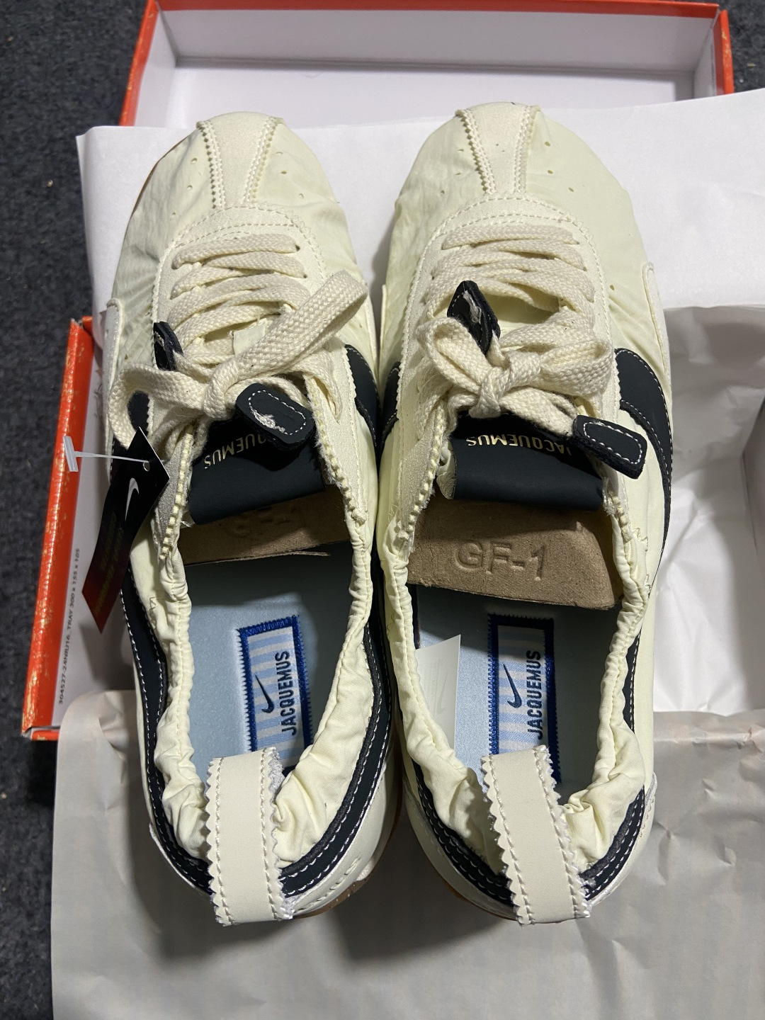 💰NK Moon Shoe x Jacquemus 联名尼龙复古柔软舒适薄底休闲鞋欧美‍走秀‍‍款英伦复