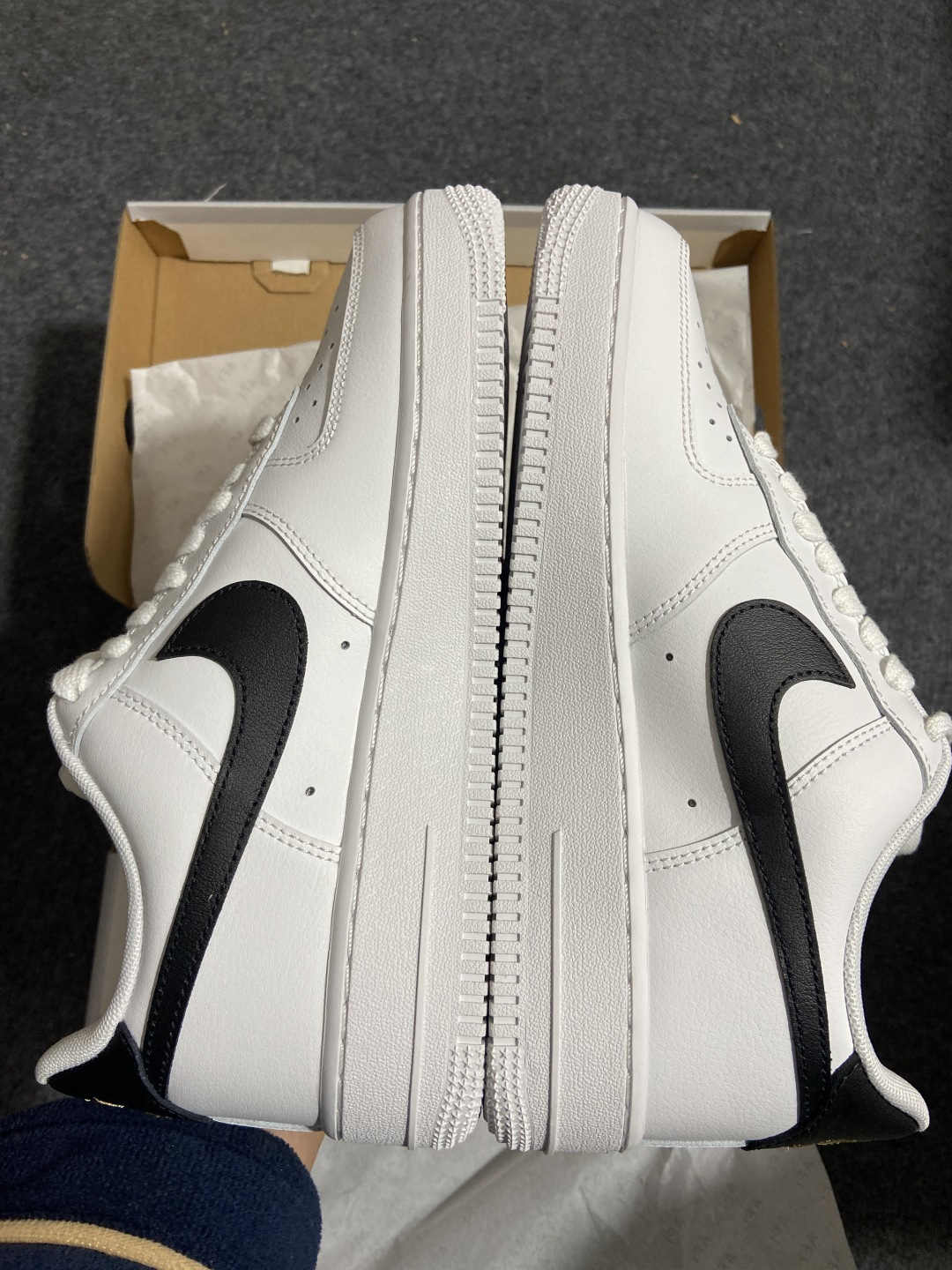 NK Air Force 1 Low '07 空军一号低帮经典板鞋 CZ0270-102 全鞋电脑针车 