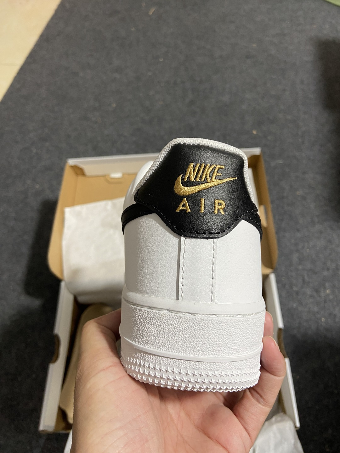 NK Air Force 1 Low '07 空军一号低帮经典板鞋 CZ0270-102 全鞋电脑针车 