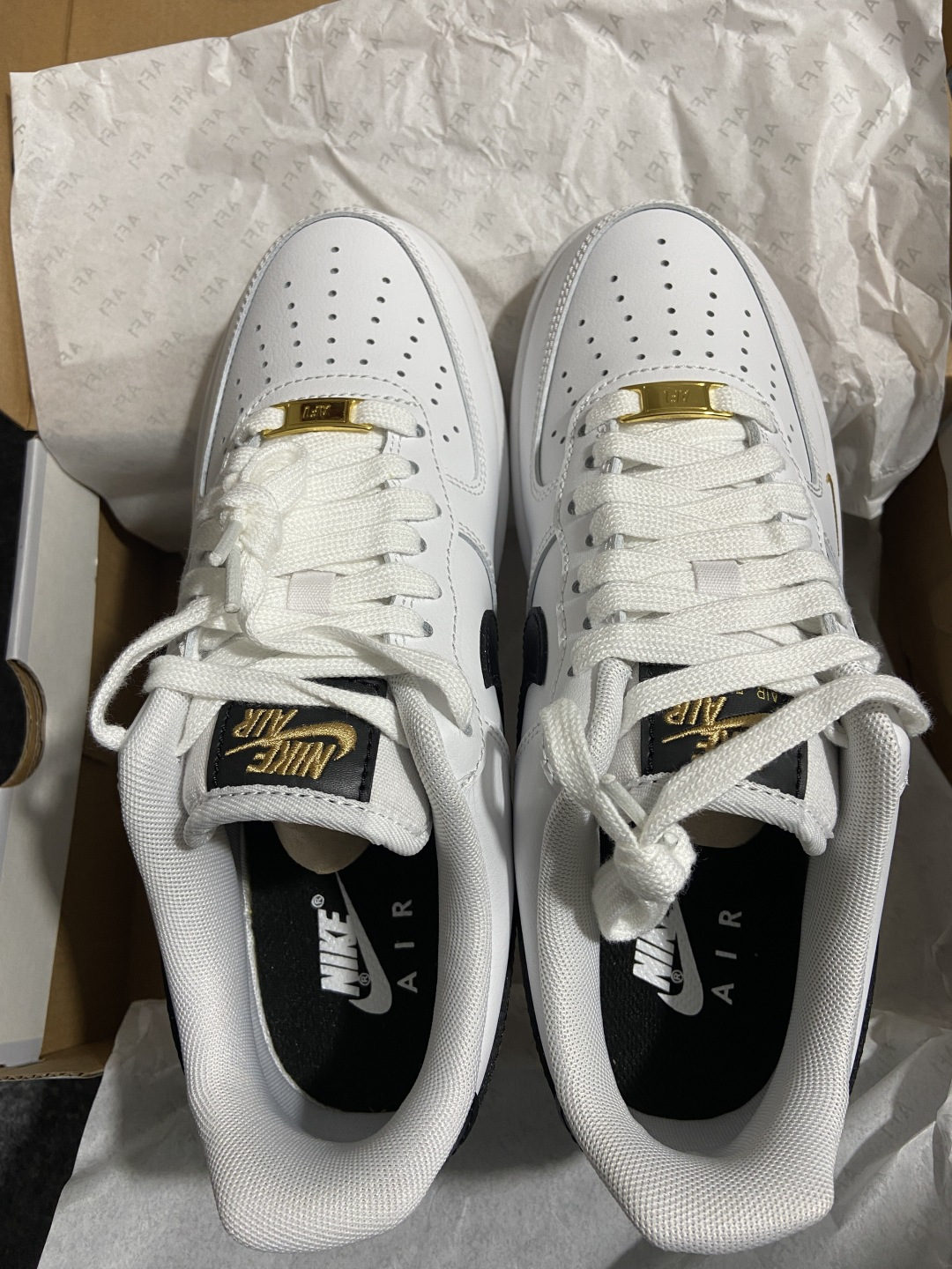 NK Air Force 1 Low '07 空军一号低帮经典板鞋 CZ0270-102 全鞋电脑针车 