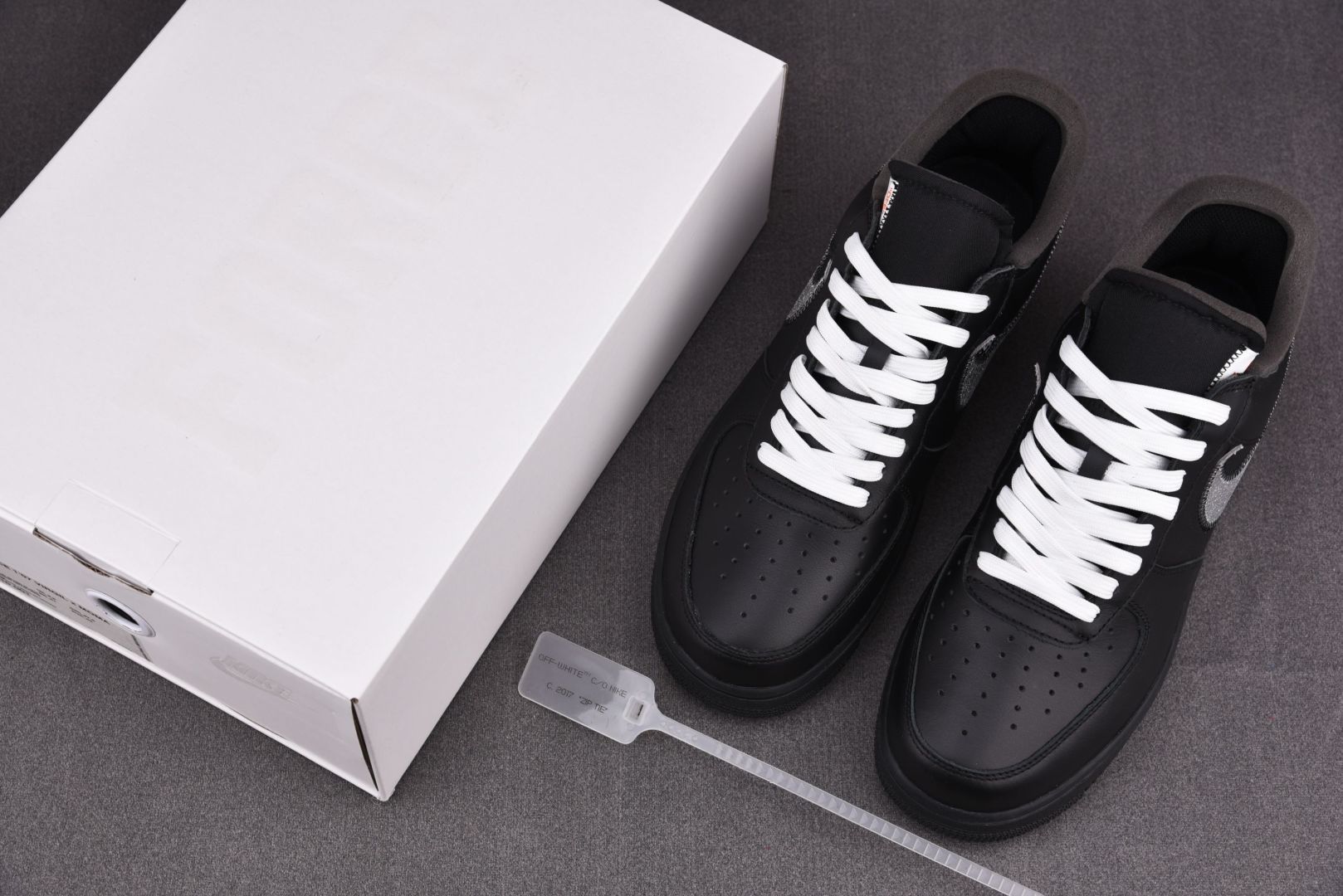 OFF 尺码:40-47.5纯原出品-OFF-White x Air Force 1 “OW全黑银勾橘”