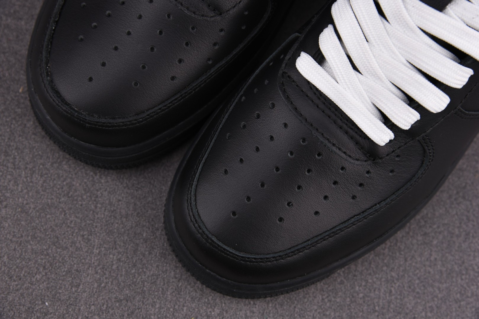 OFF 尺码:40-47.5纯原出品-OFF-White x Air Force 1 “OW全黑银勾橘”