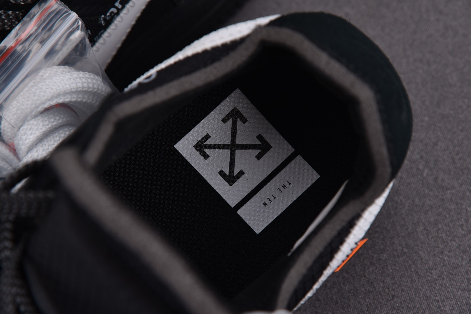 OFF 尺码:40-47.5纯原出品-Off-White x N Air Force 1 Black 2