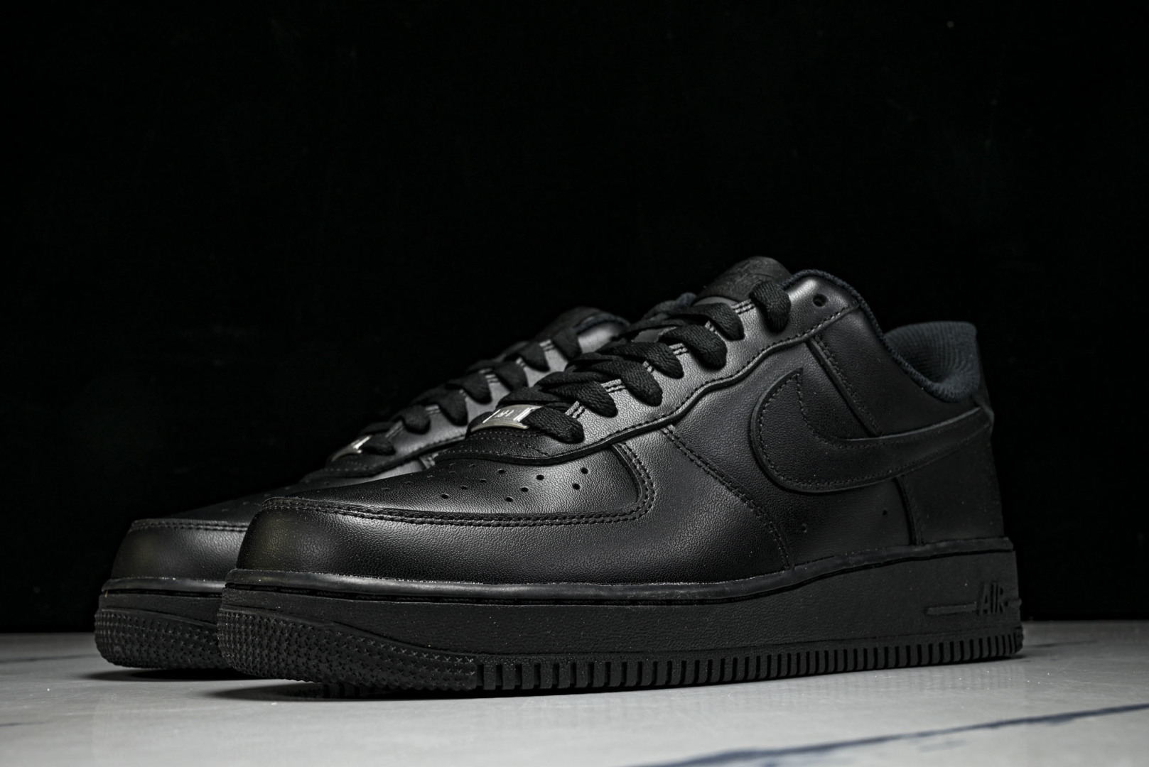 AF1低帮 尺36-46纯原版出品-Nike Air Force 1'07 ESS 空军一号低帮休闲板鞋