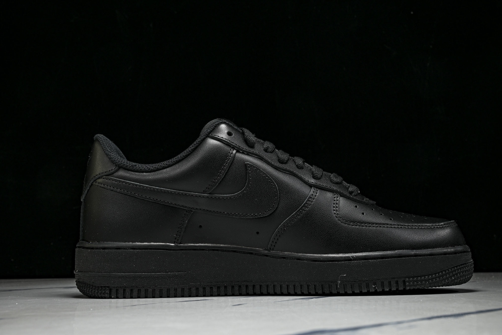 AF1低帮 尺36-46纯原版出品-Nike Air Force 1'07 ESS 空军一号低帮休闲板鞋