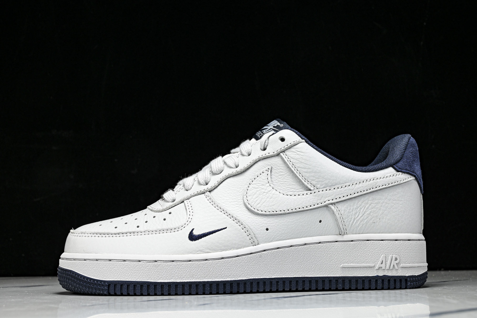 AF1低帮 尺36-46纯原版出品-Nike Air Force 1'07 ESS 空军一号低帮休闲板鞋