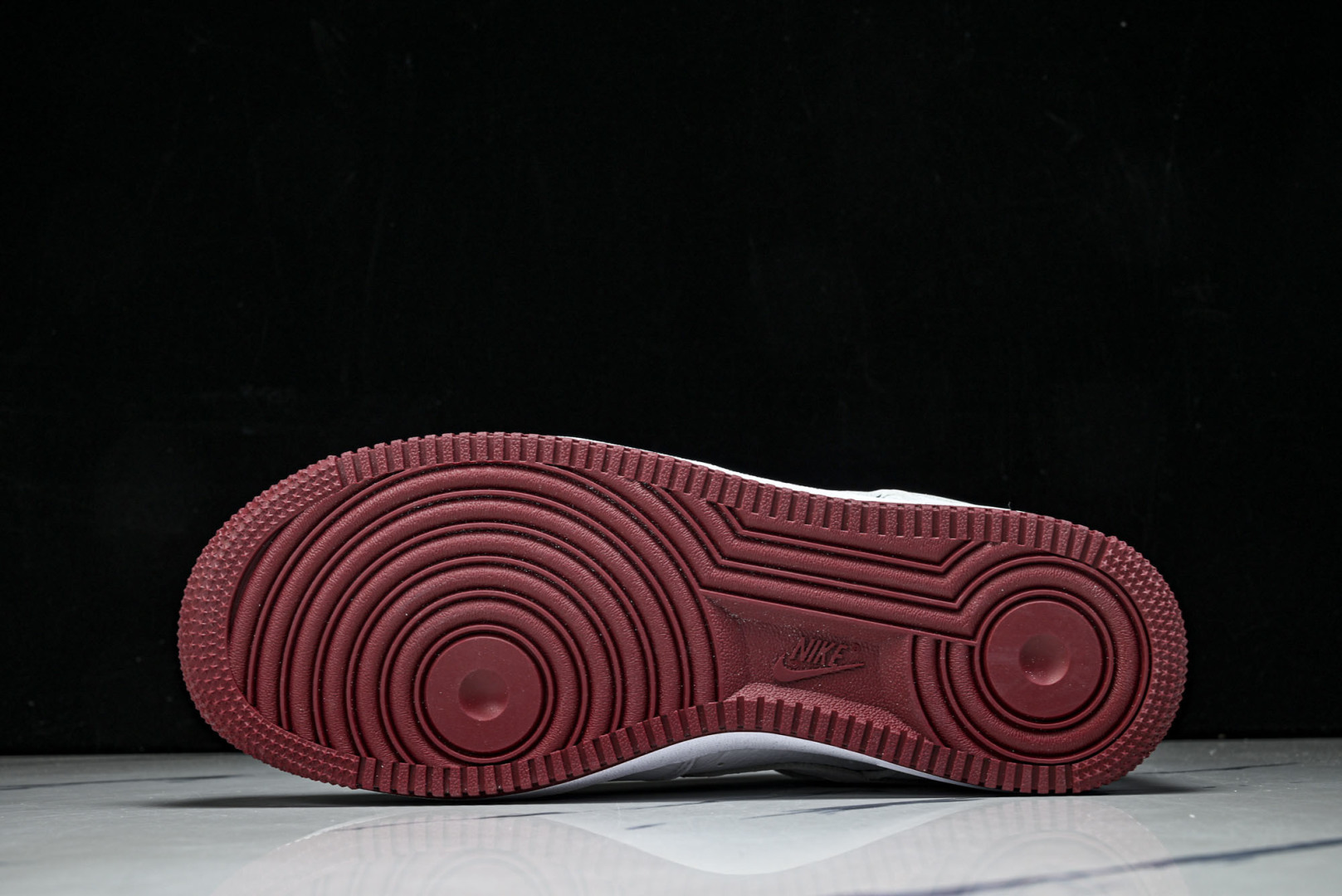 AF1低帮 尺36-46纯原版出品-Nike Air Force 1'07 ESS 空军一号低帮休闲板鞋