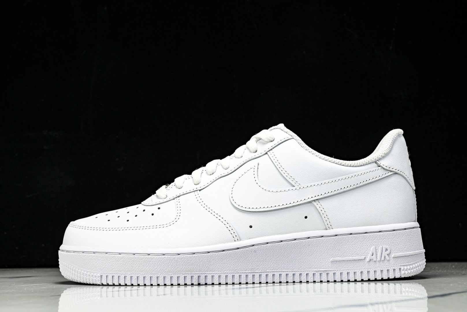 AF1低帮 尺36-46纯原版出品-Nike Air Force 1'07 ESS 空军一号低帮休闲板鞋