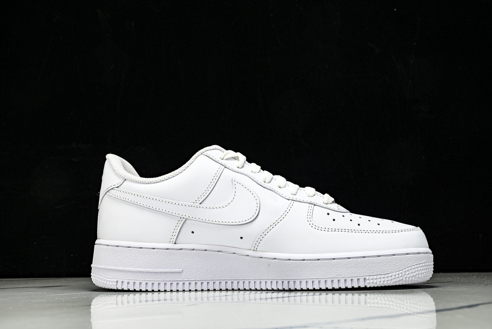 AF1低帮 尺36-46纯原版出品-Nike Air Force 1'07 ESS 空军一号低帮休闲板鞋