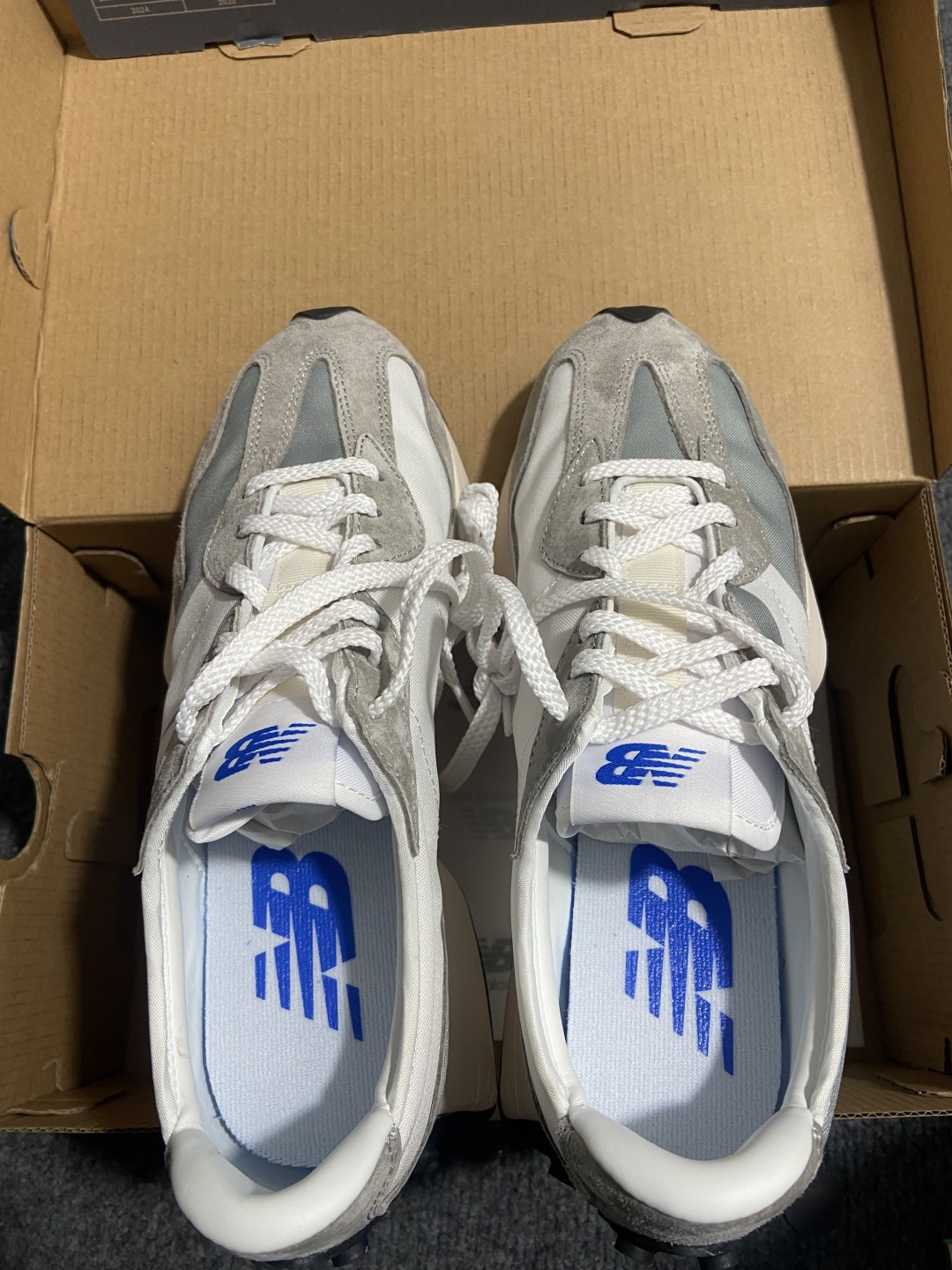 New Balance 447 元祖灰货号：MS327LAB尺码：36 37 37.5 38 38.5 