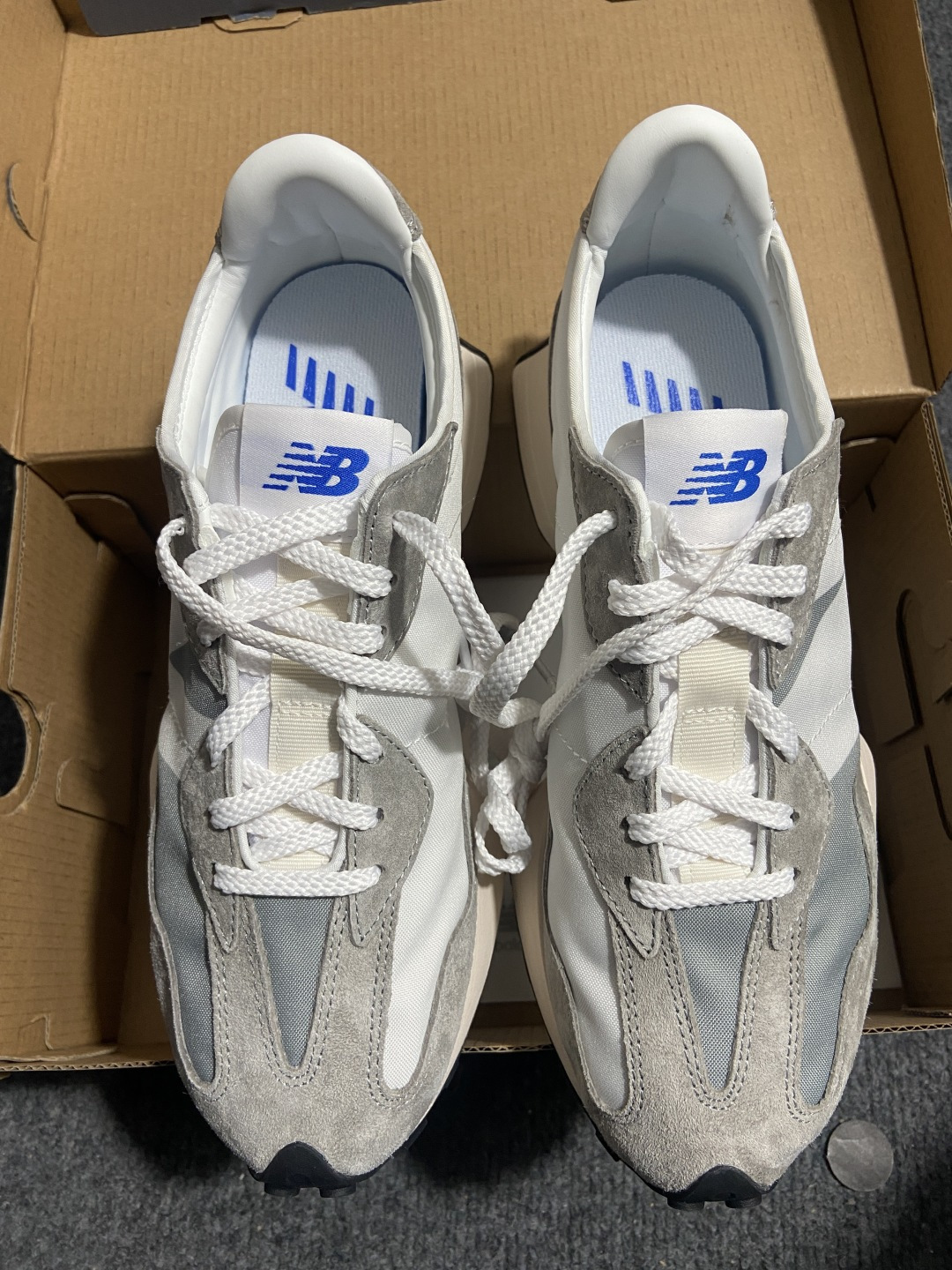 New Balance 447 元祖灰货号：MS327LAB尺码：36 37 37.5 38 38.5 