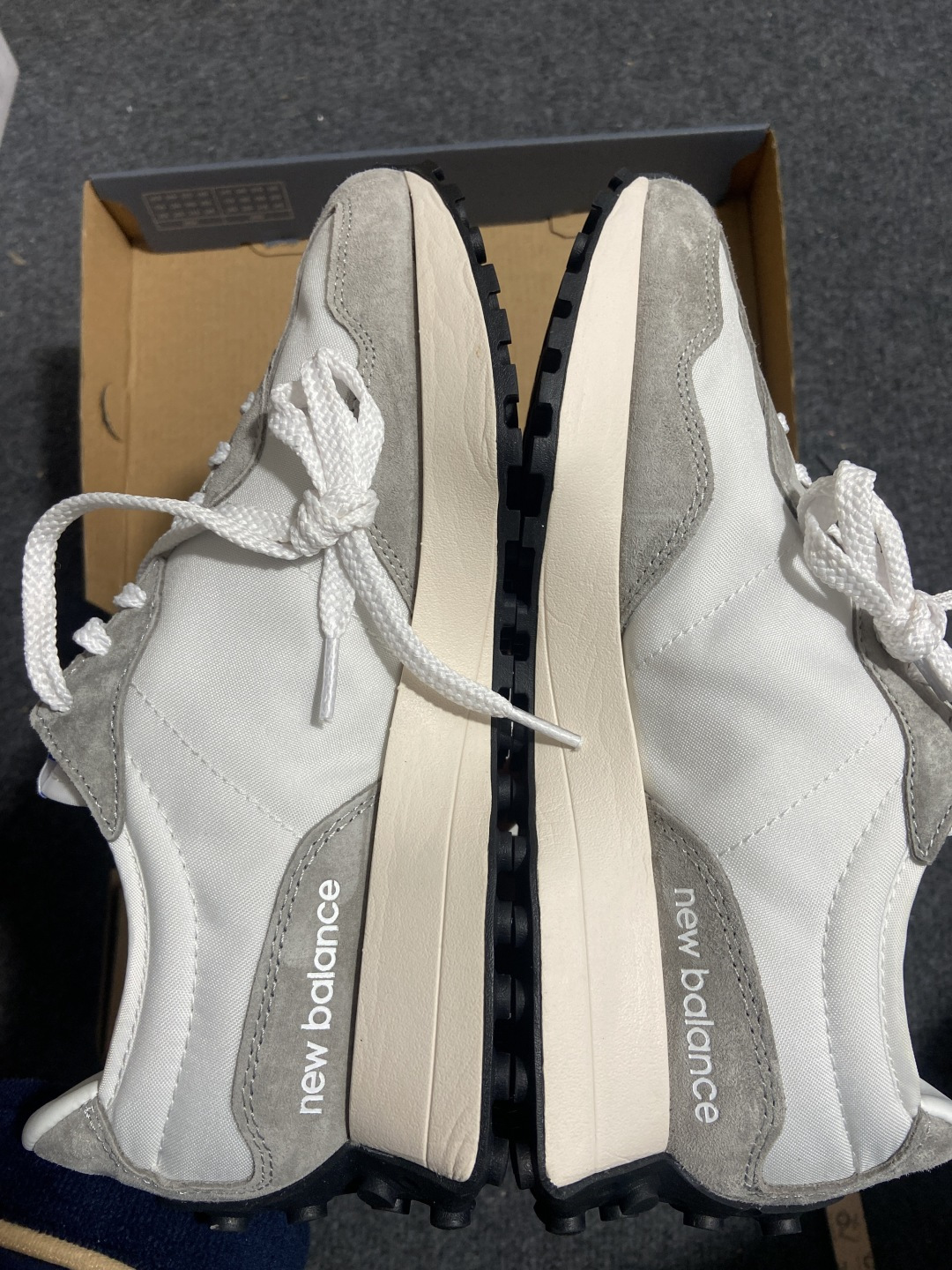 New Balance 447 元祖灰货号：MS327LAB尺码：36 37 37.5 38 38.5 