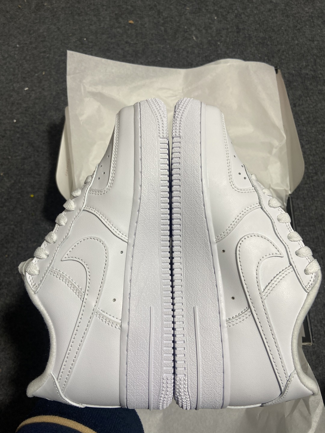 Supreme白红 尺码:35.5-47.5纯原出品- Supreme X NK AIR Force 1