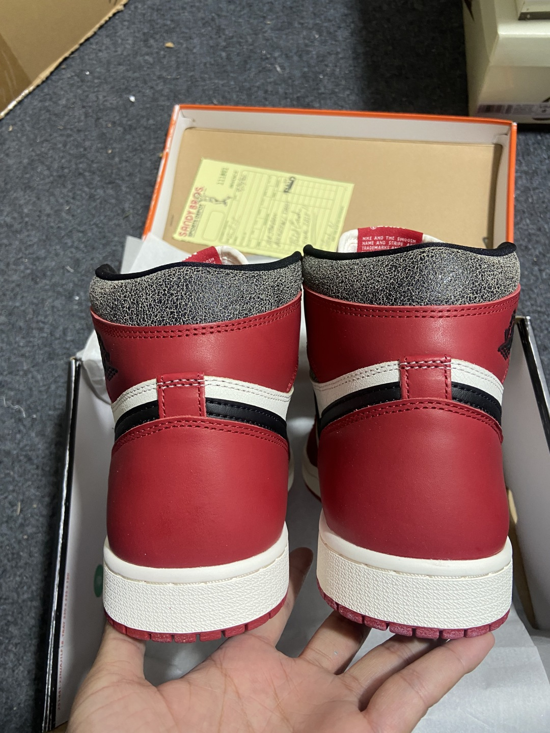 补出AJ1 氧化芝加哥 尺码：40.5-47.5纯原出品-Air Jordan 1“Chicago Re