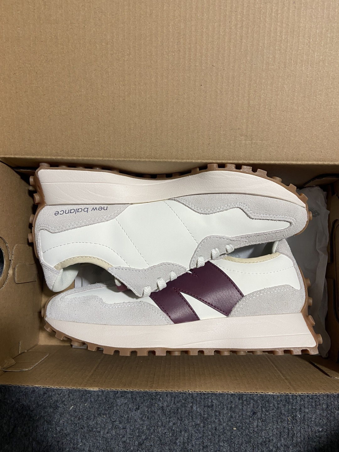 New Balance 327系列 白灰红货号：WS327KA尺码：36 36.5 37 37.5 38