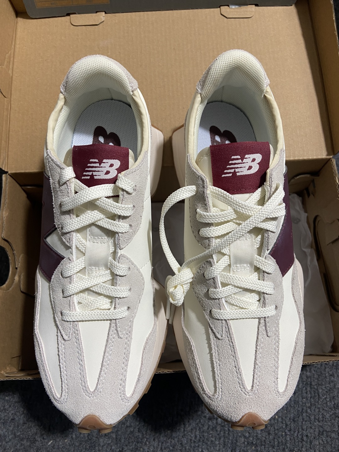 New Balance 327系列 白灰红货号：WS327KA尺码：36 36.5 37 37.5 38