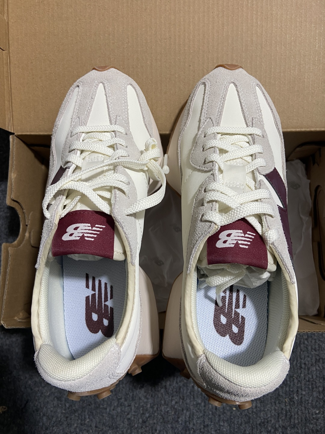 New Balance 327系列 白灰红货号：WS327KA尺码：36 36.5 37 37.5 38