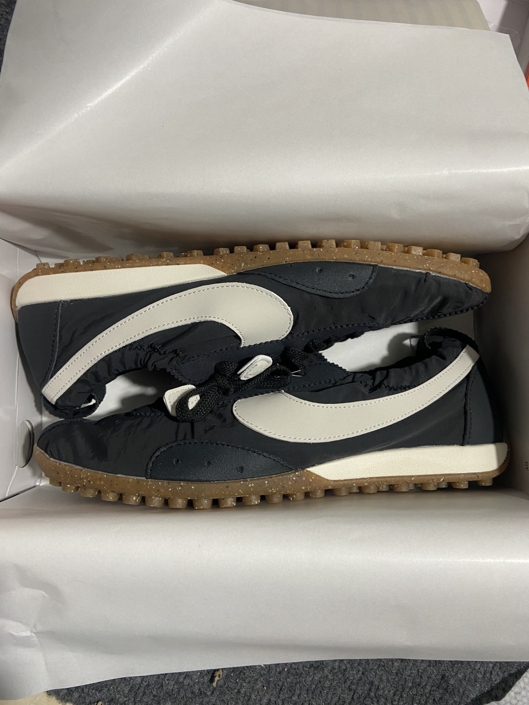 NK Moon Shoe x Jacquemus 联名尼龙复古柔软舒适薄底休闲鞋欧美‍走秀‍‍款英伦复古