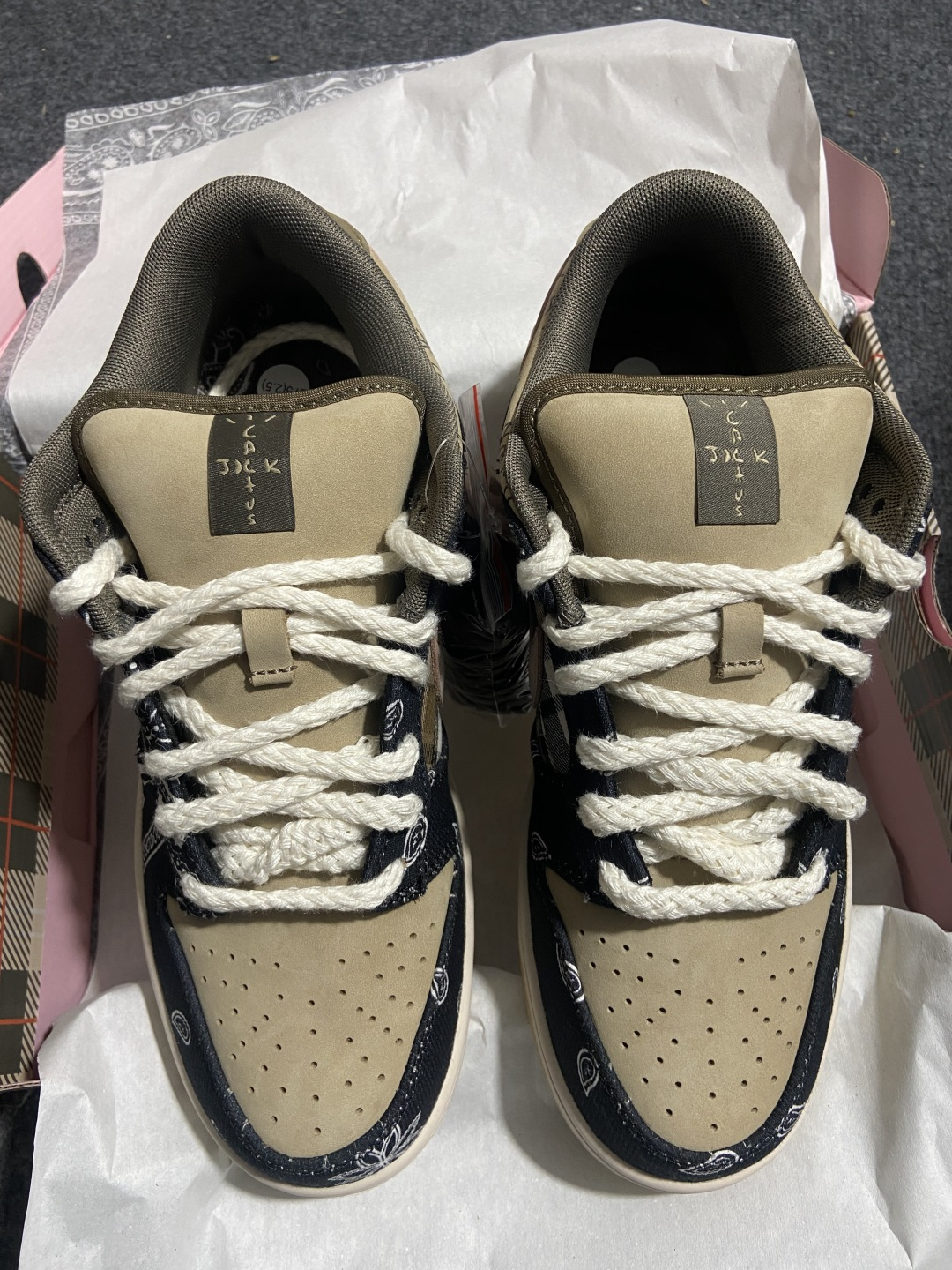 Dunk腰果花 尺码：36-47.5纯原版出品-Travis Scott x Nike SB Dunk 