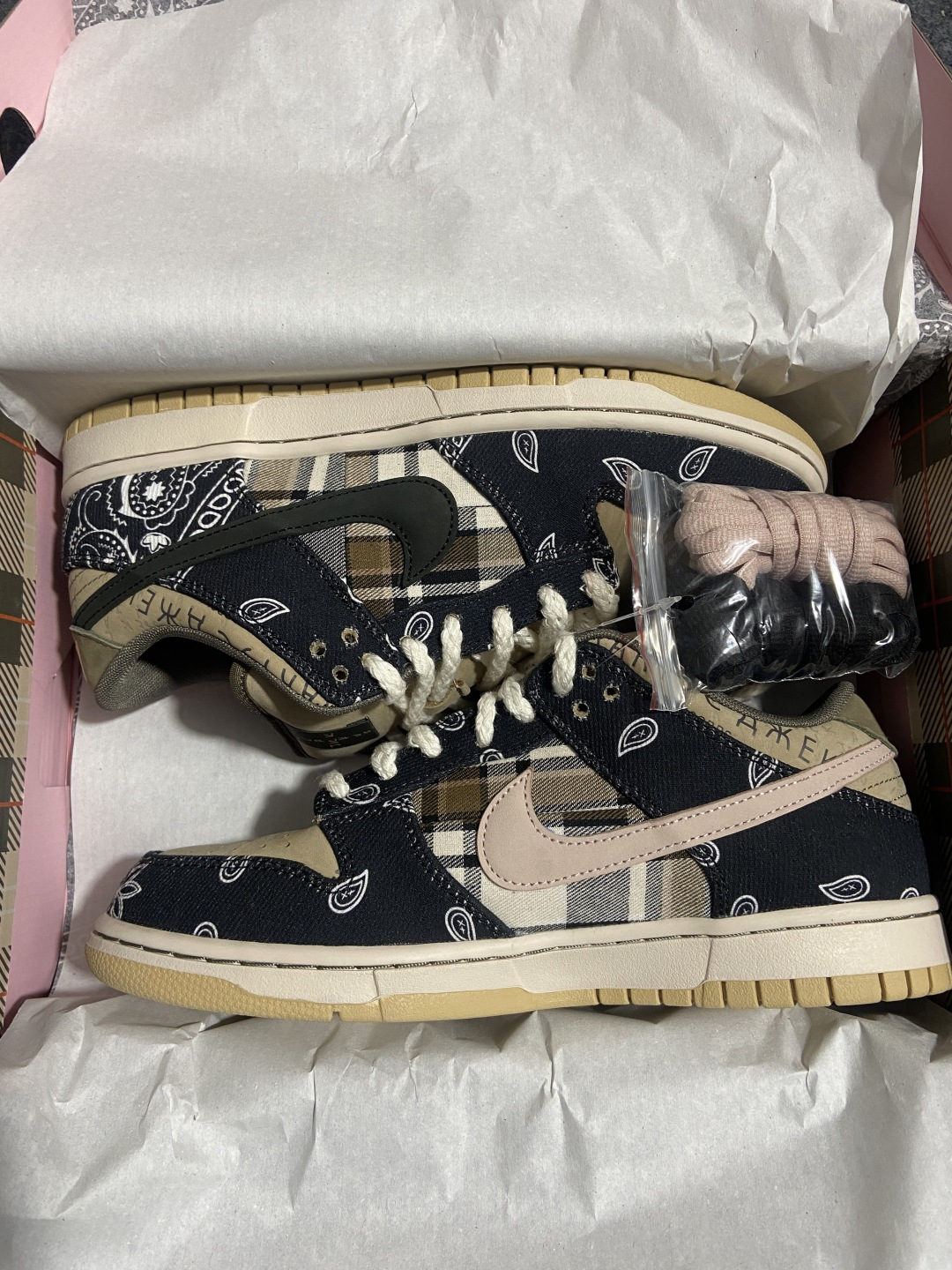 Dunk腰果花 尺码：36-47.5纯原版出品-Travis Scott x Nike SB Dunk 